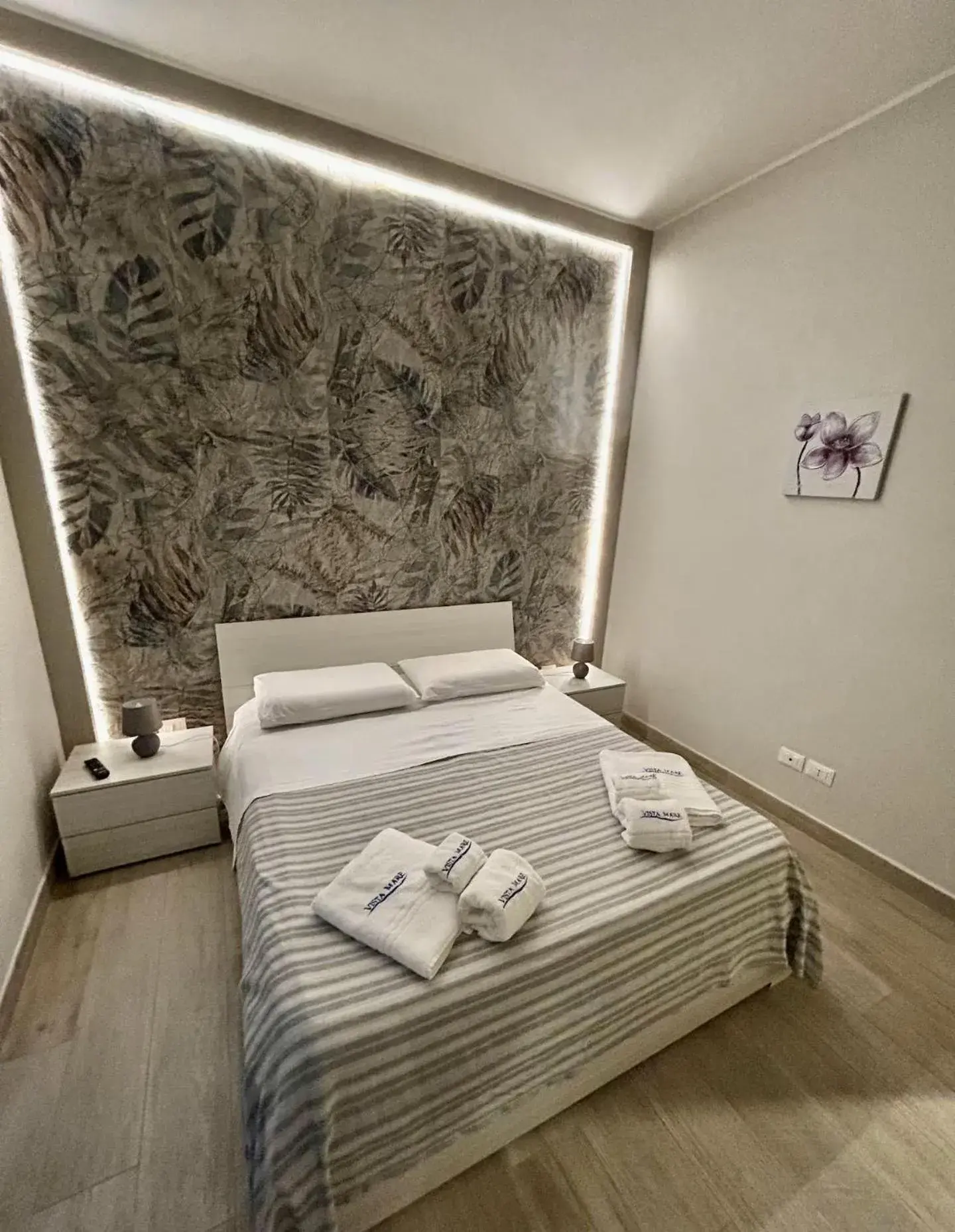 Two-Bedroom Apartment with Balcony and Sea View in Vista Mare Apartments Two-Bedroom Apartment with Balcony and Sea View in Vista Mare Apartments