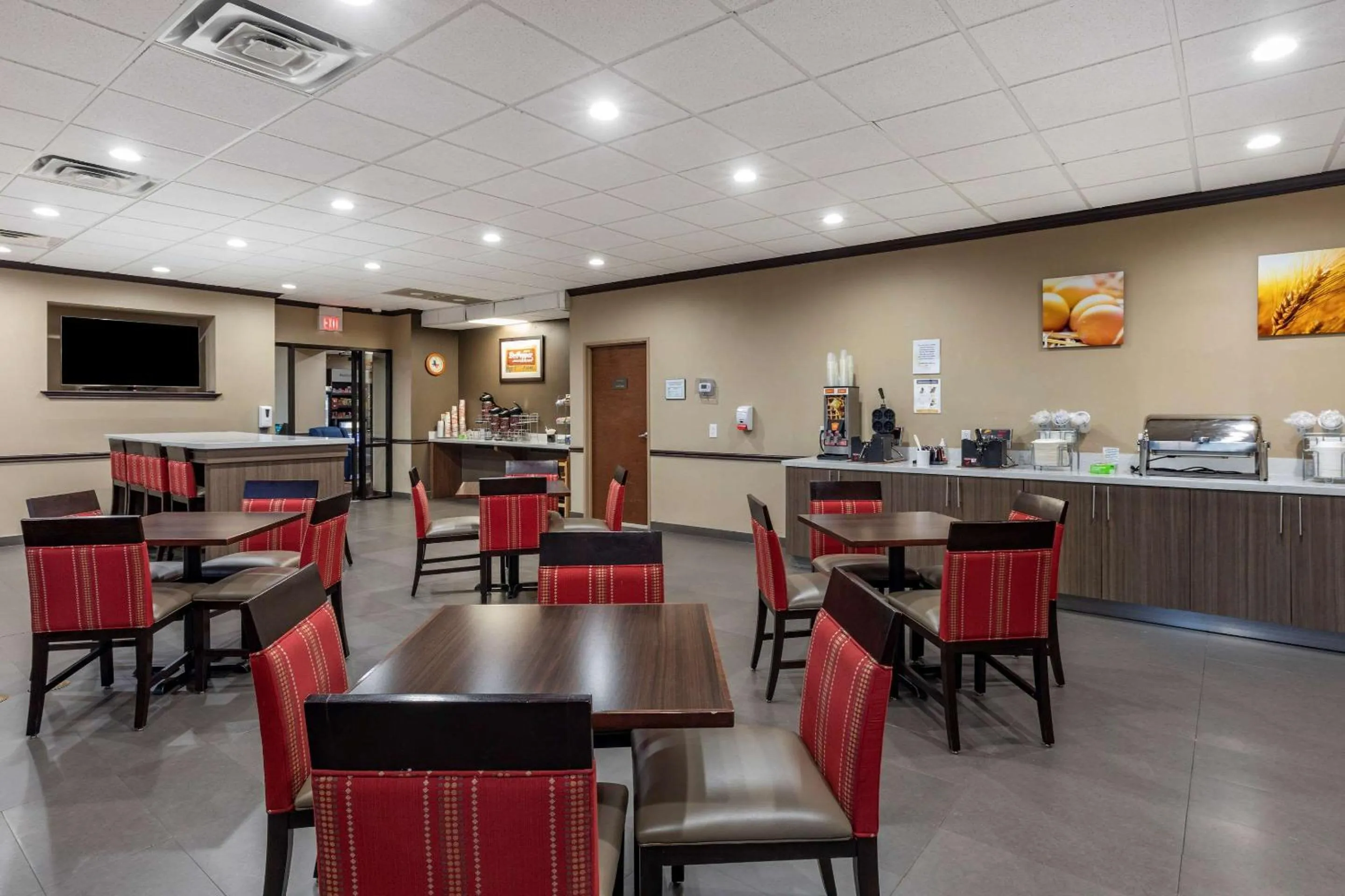 Restaurant/places to eat in Comfort Suites Waco Near University Area