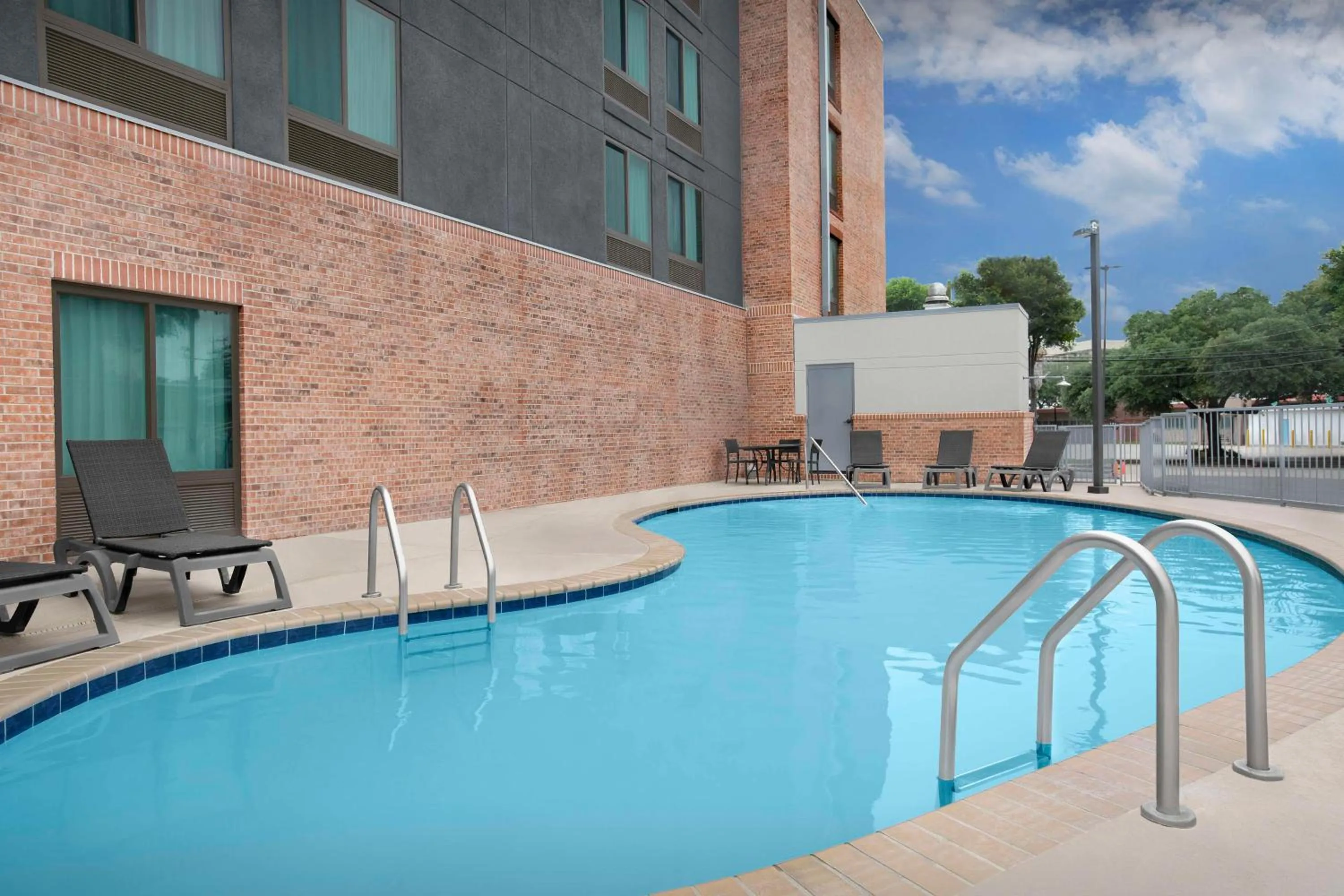 Day in Spark By Hilton San Antonio Airport