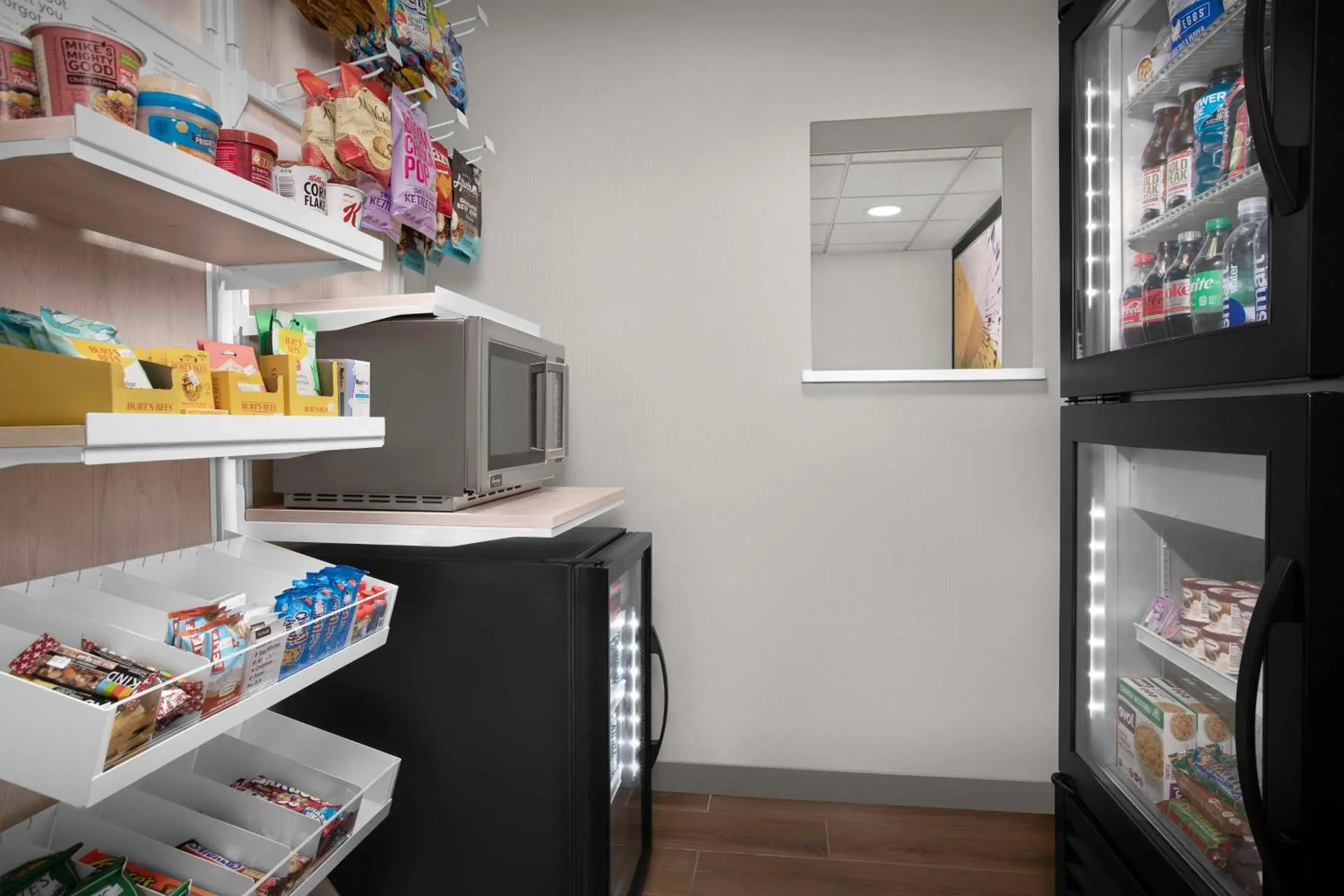 Restaurant/places to eat in Comfort Inn & Suites San Antonio Airport Restaurant/places to eat in Comfort Inn & Suites San Antonio Airport