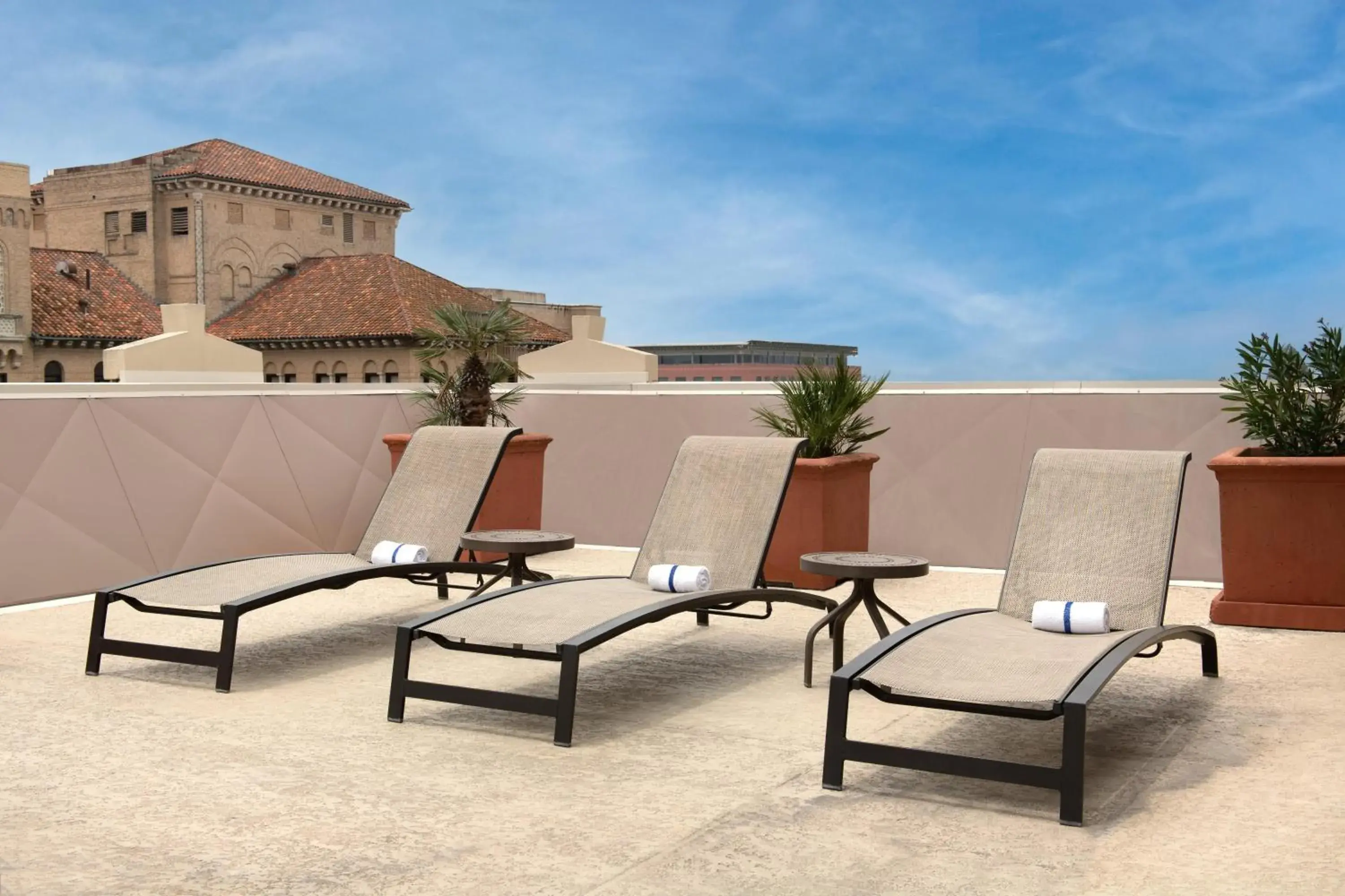 Property building in Spark By Hilton San Antonio Airport Property building in Spark By Hilton San Antonio Airport