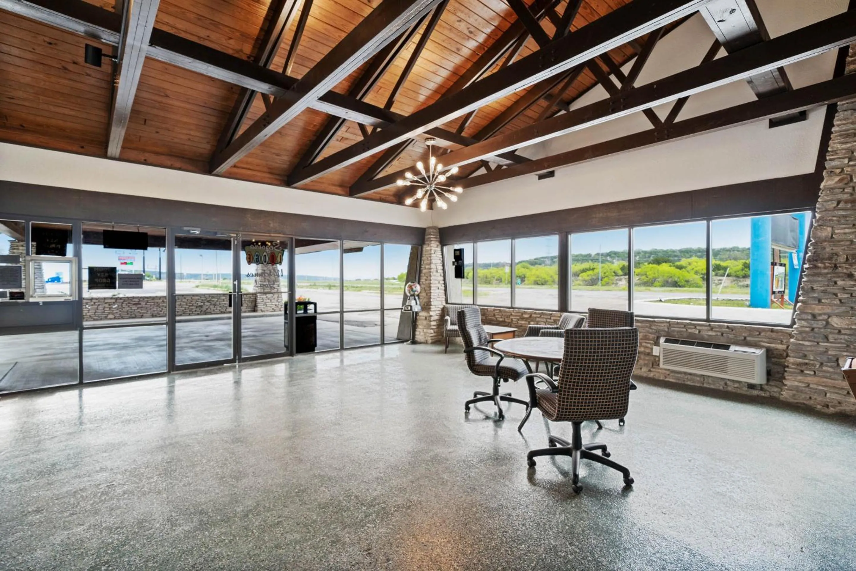 Lobby or reception in Segovia Lodge Junction TX I -10