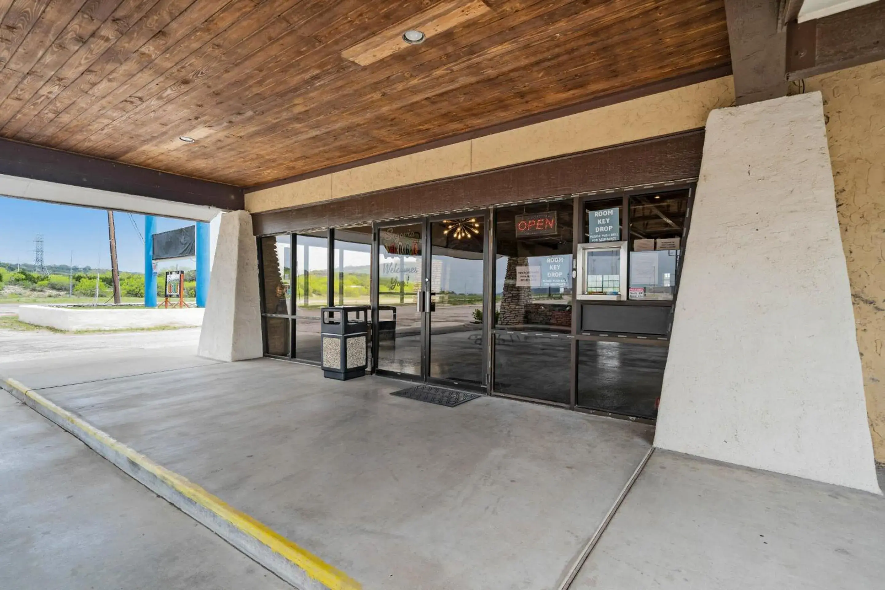 Facade/entrance in OYO Hotel Junction TX I-10 Facade/entrance in OYO Hotel Junction TX I-10