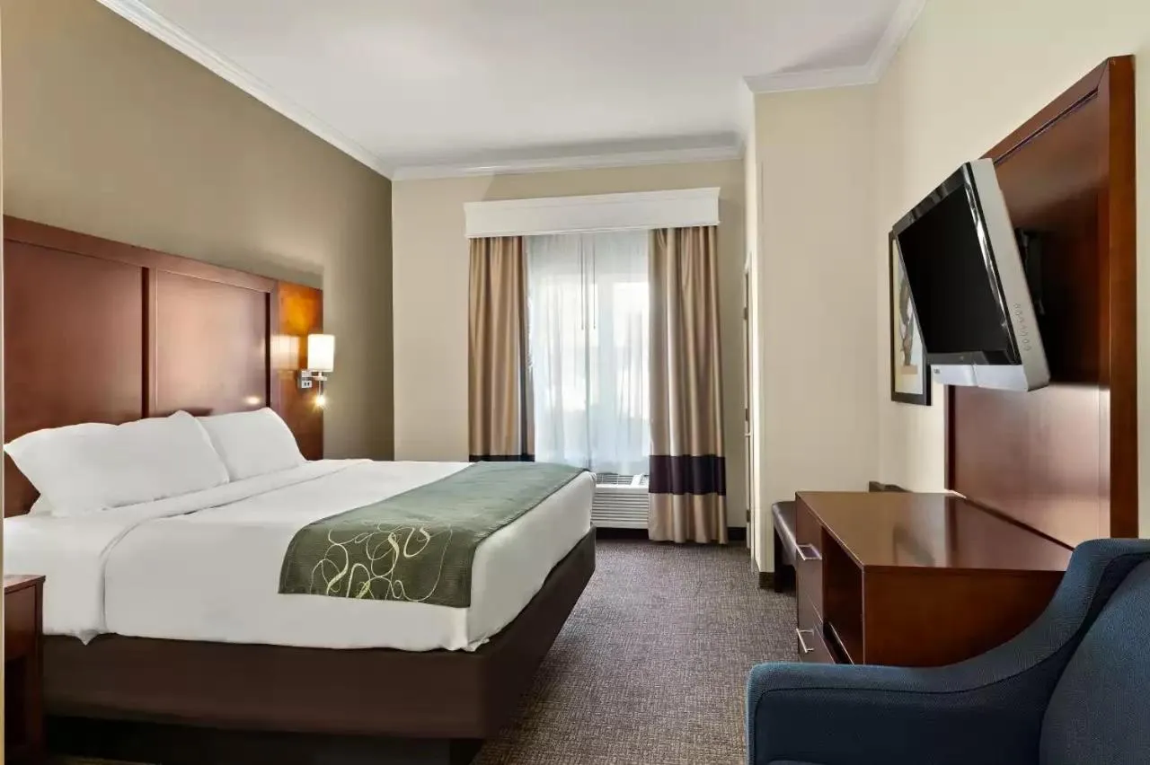 Bed in Comfort Suites Corpus Christi Central