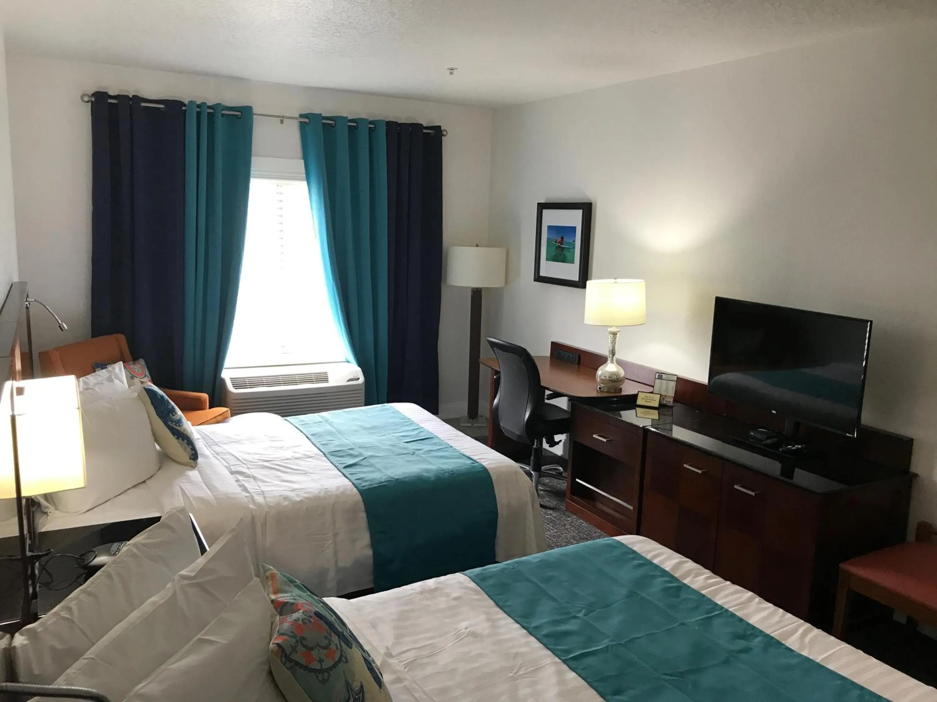 Bed in Hotel Pensacola