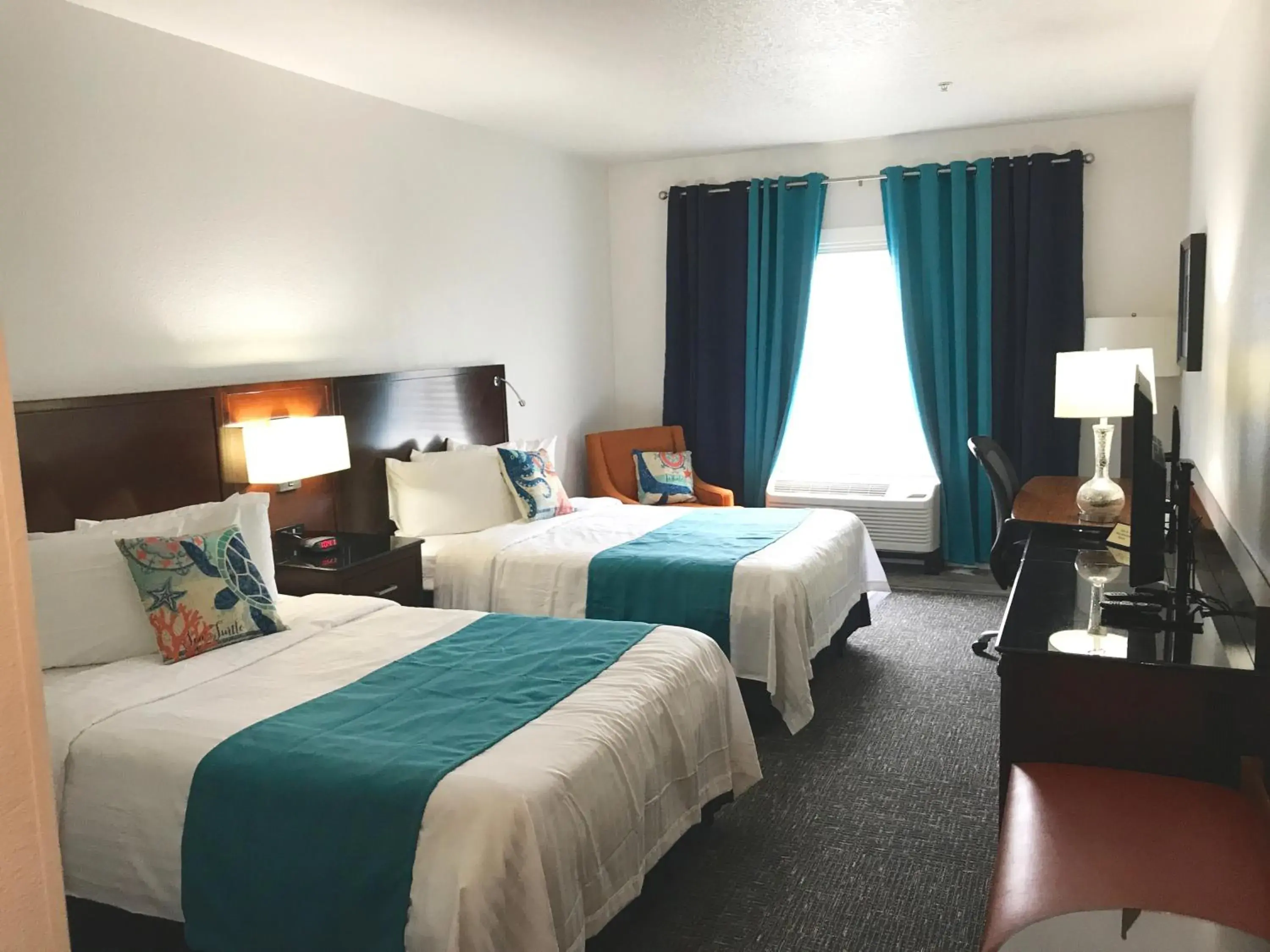 Deluxe Double Room - Main Level in Hotel Pensacola Deluxe Double Room - Main Level in Hotel Pensacola