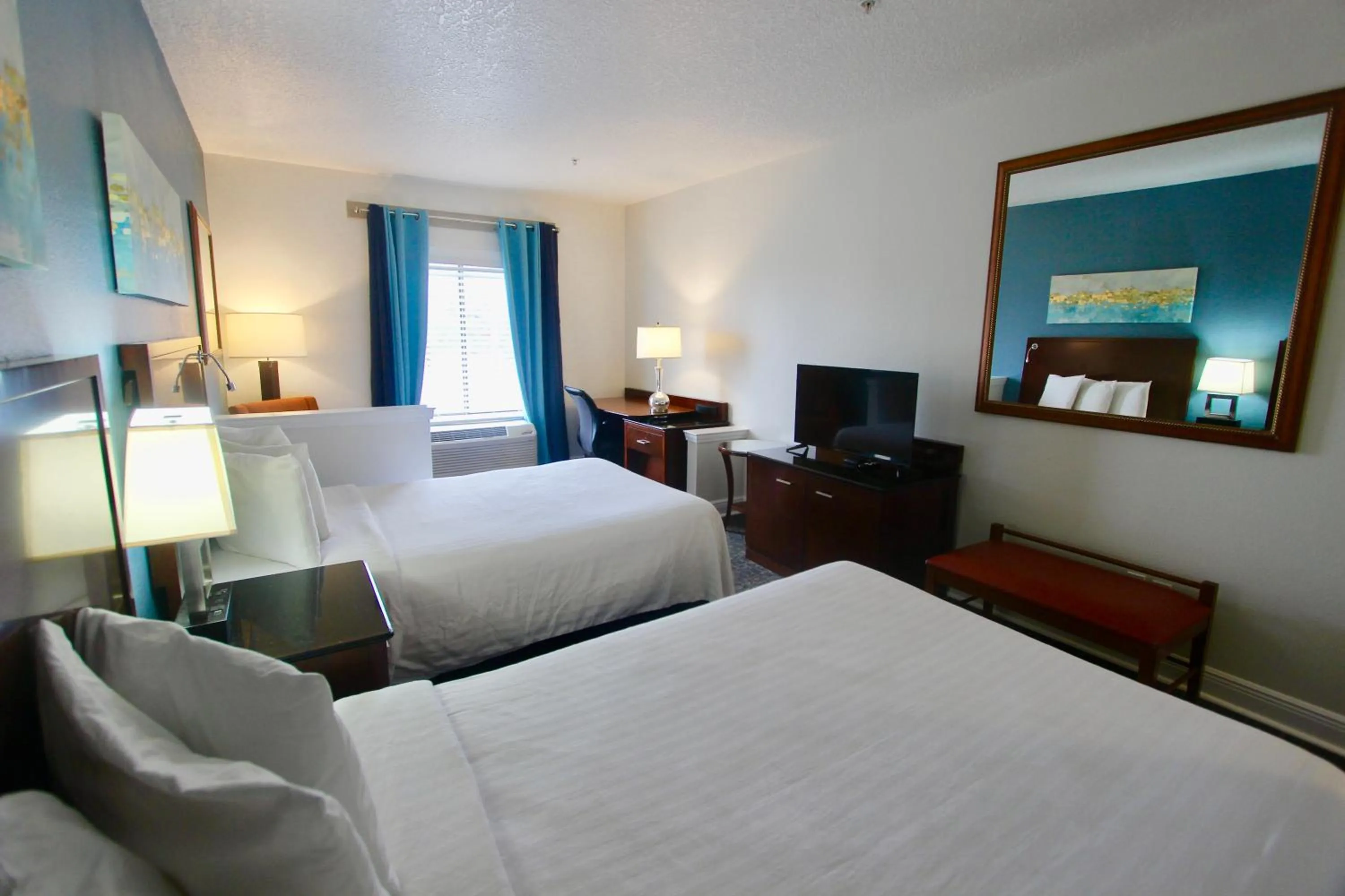 Bed in Hotel Pensacola