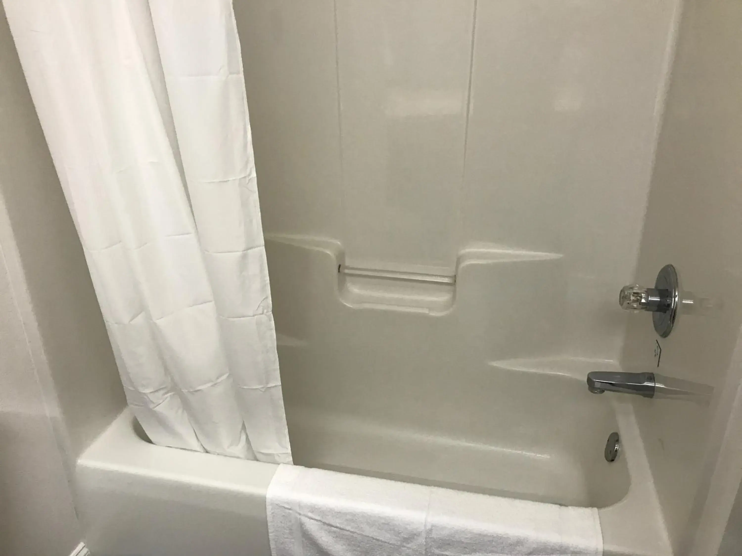 Economy Double Room - Second Level in Hotel Pensacola Economy Double Room - Second Level in Hotel Pensacola