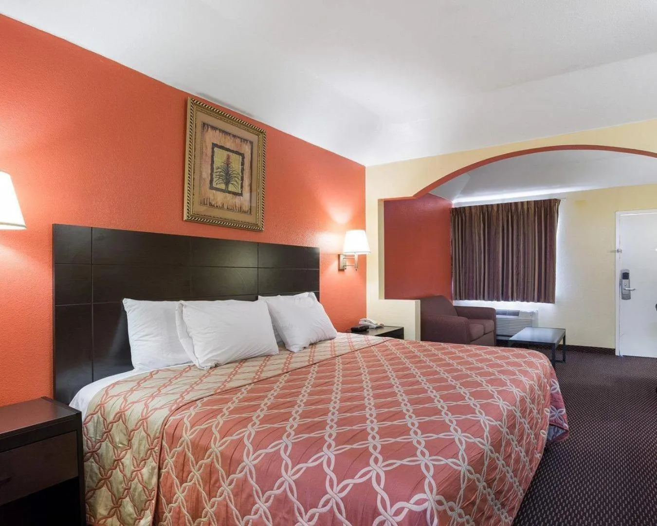 Bed in Rodeway Inn & Suites Humble IAH