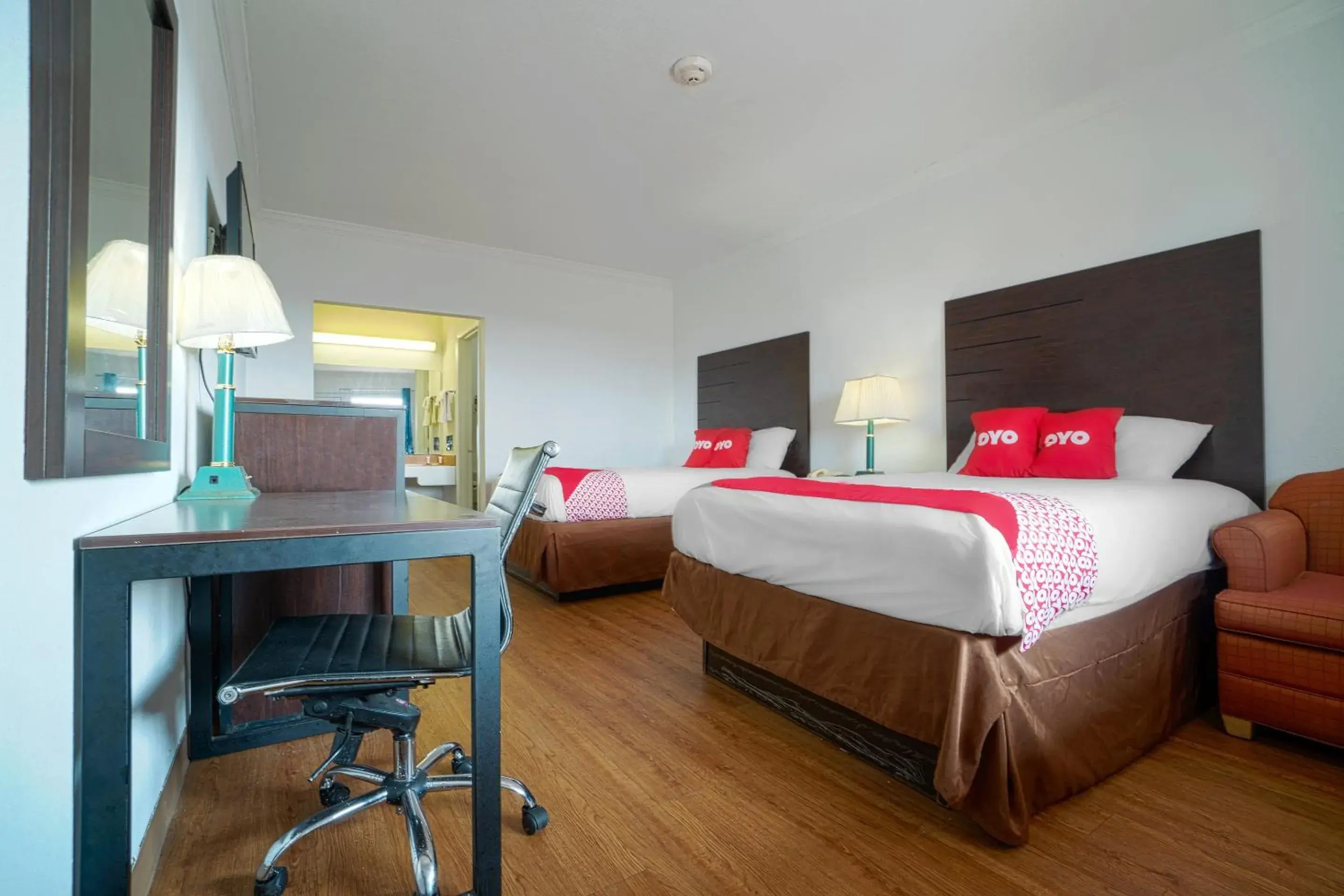 Queen Room with Two Queen Beds in OYO Hotel Kingsville - Hwy 77 Queen Room with Two Queen Beds in OYO Hotel Kingsville - Hwy 77