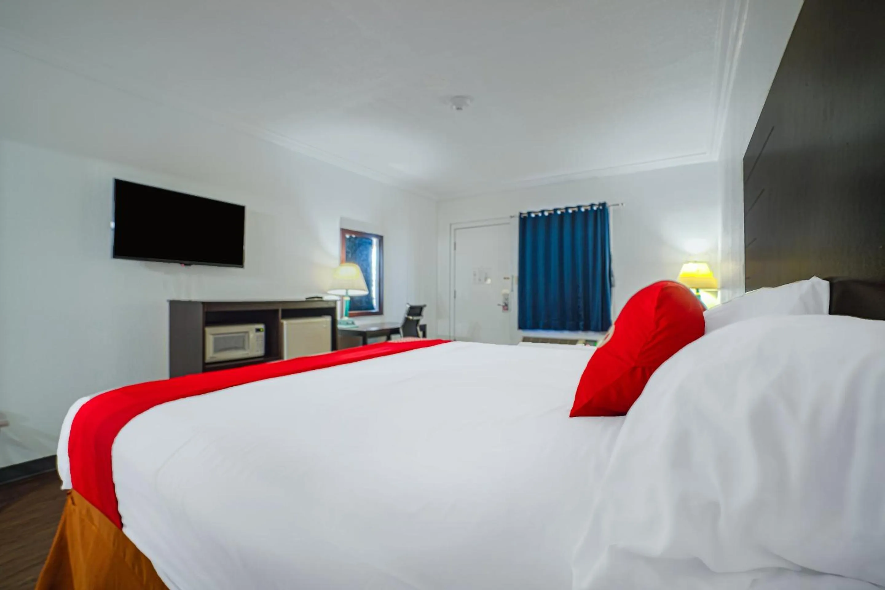 Bedroom, Bed in OYO Hotel Kingsville - Hwy 77