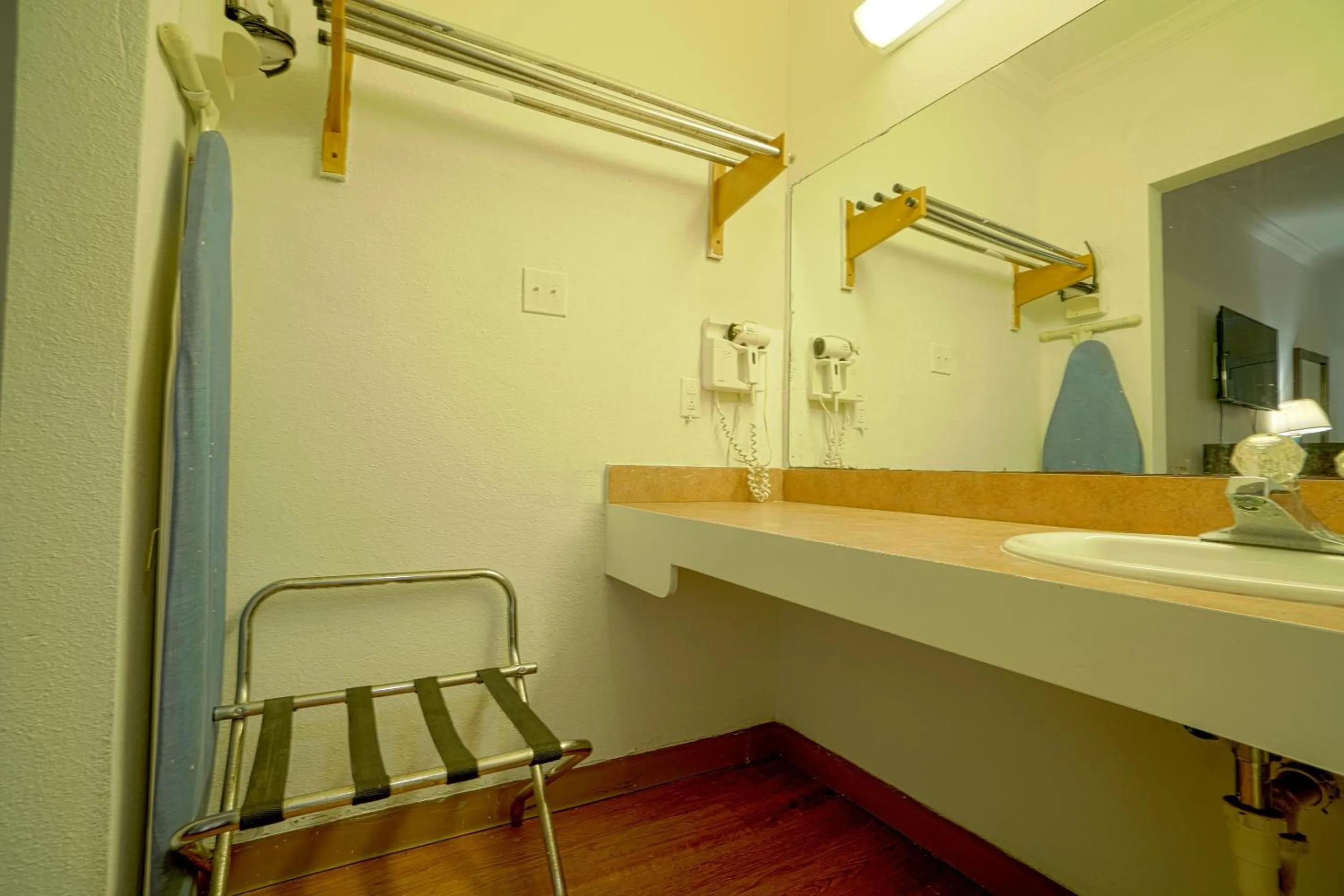 Bathroom in OYO Hotel Kingsville - Hwy 77