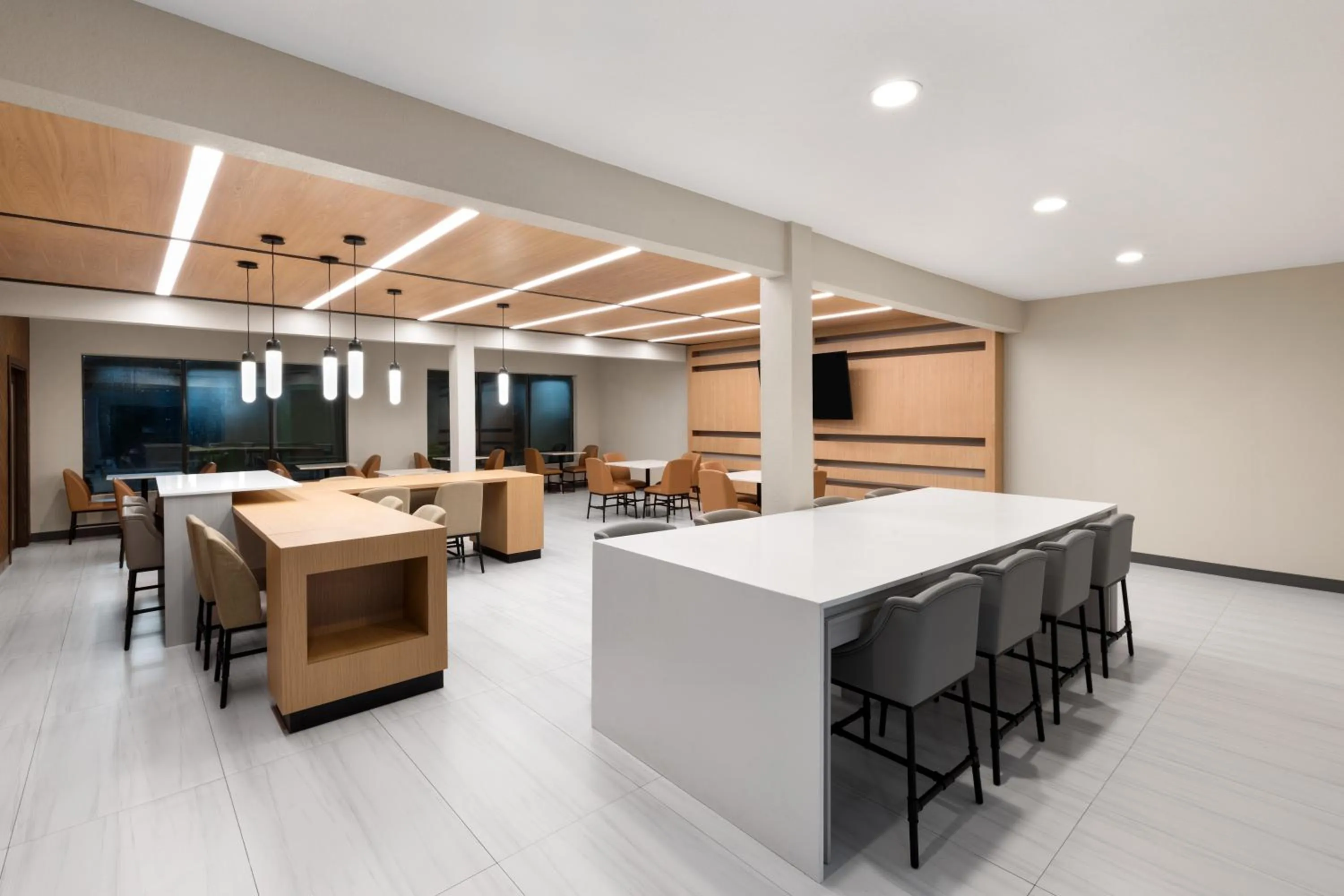 Seating area in Wingate by Wyndham College Station South