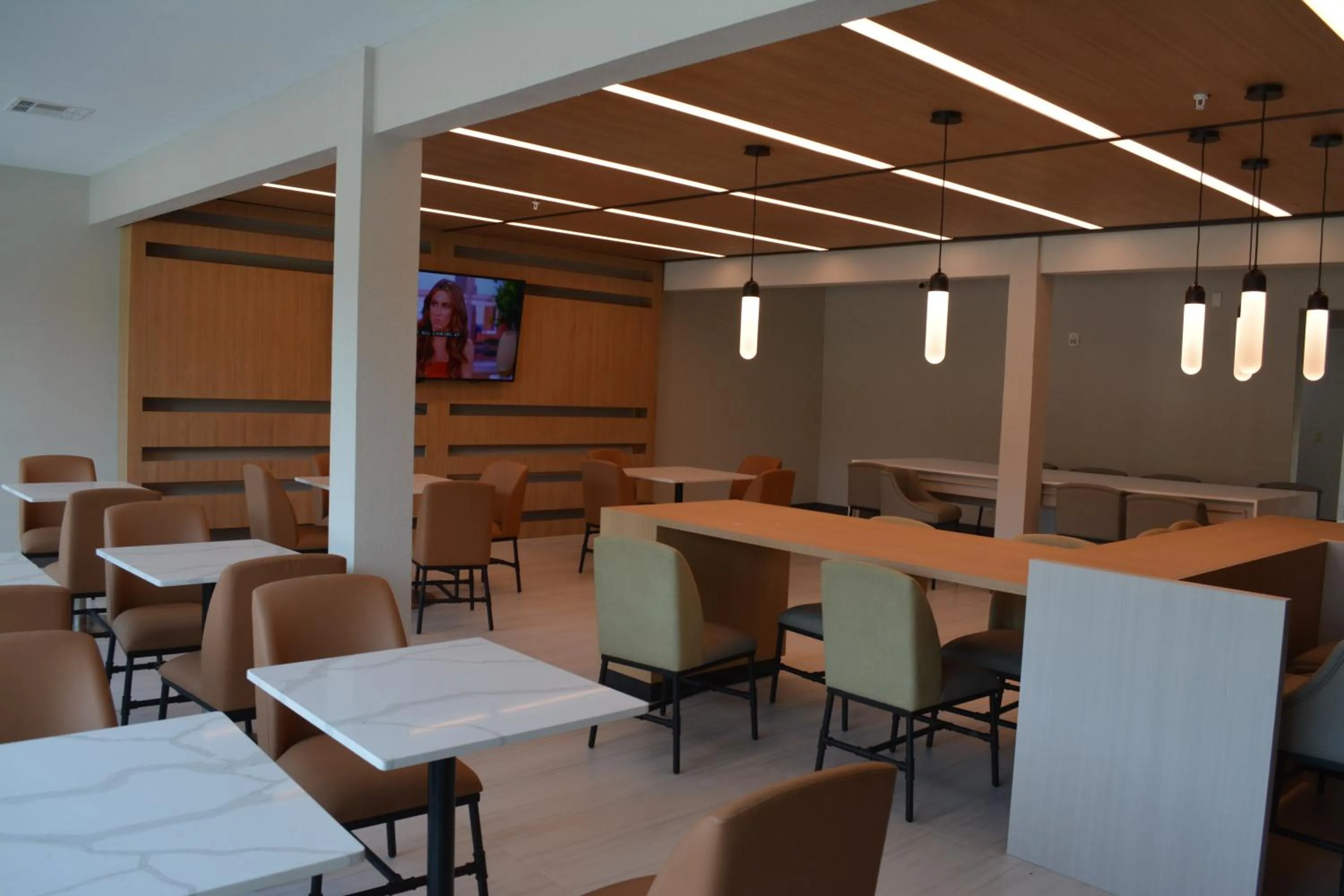 Breakfast in Wingate by Wyndham College Station South