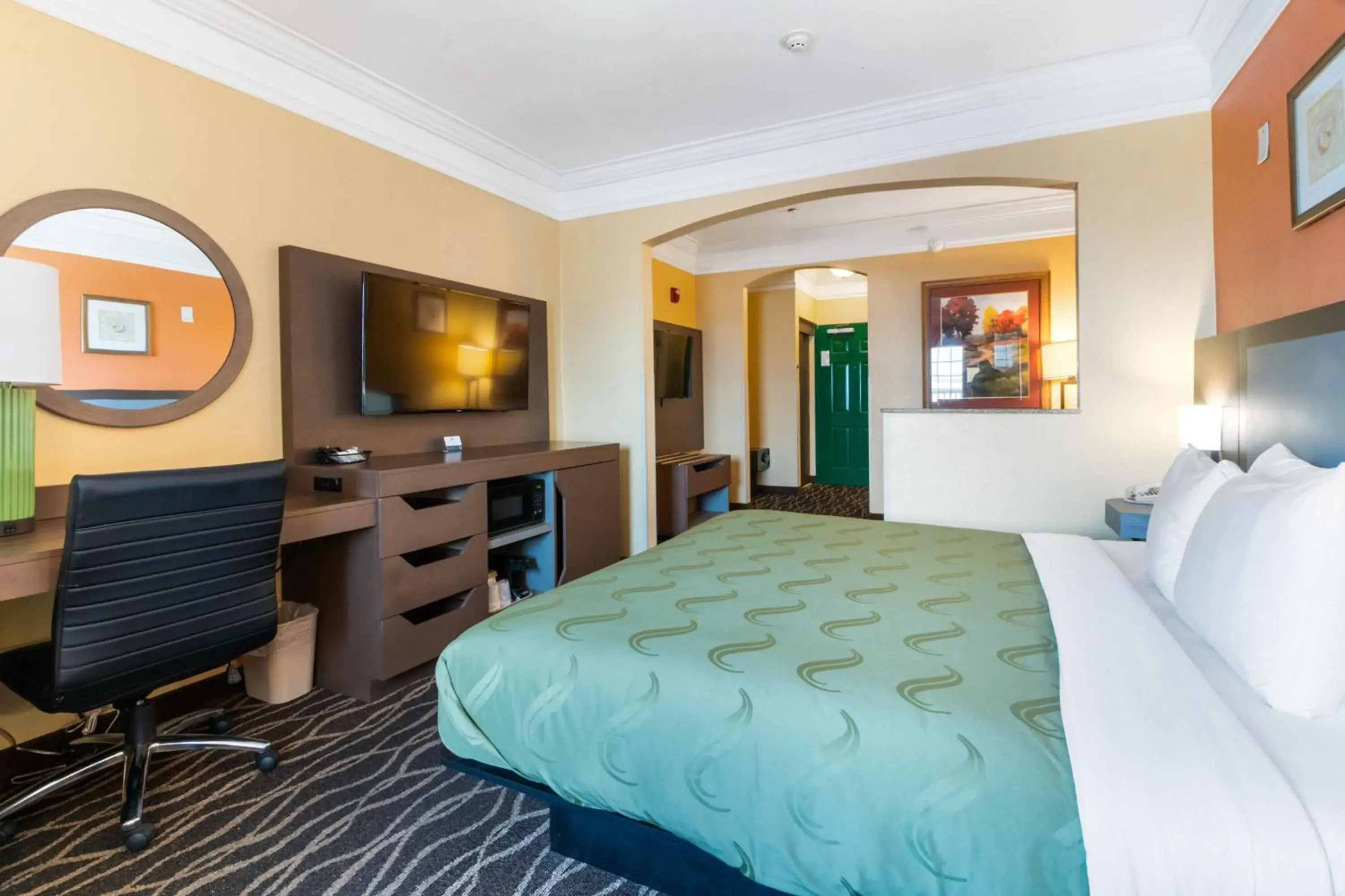 King Suite with Partial Ocean View - Disability Access/Non Smoking in Quality Inn & Suites Galveston - Beachfront King Suite with Partial Ocean View - Disability Access/Non Smoking in Quality Inn & Suites Galveston - Beachfront