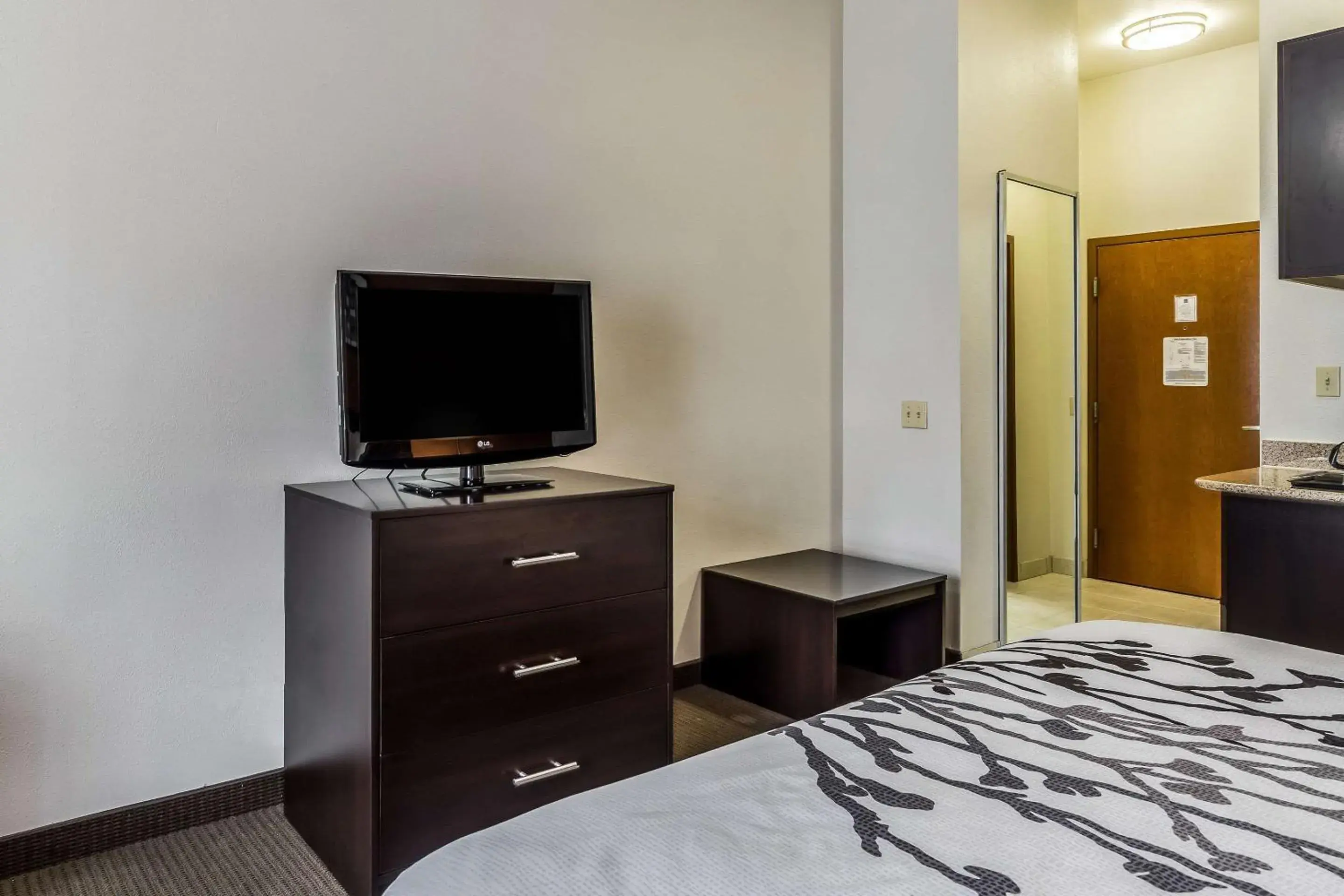 Photo of the whole room, Bed in Sleep Inn & Suites Stafford - Sugarland Photo of the whole room, Bed in Sleep Inn & Suites Stafford - Sugarland