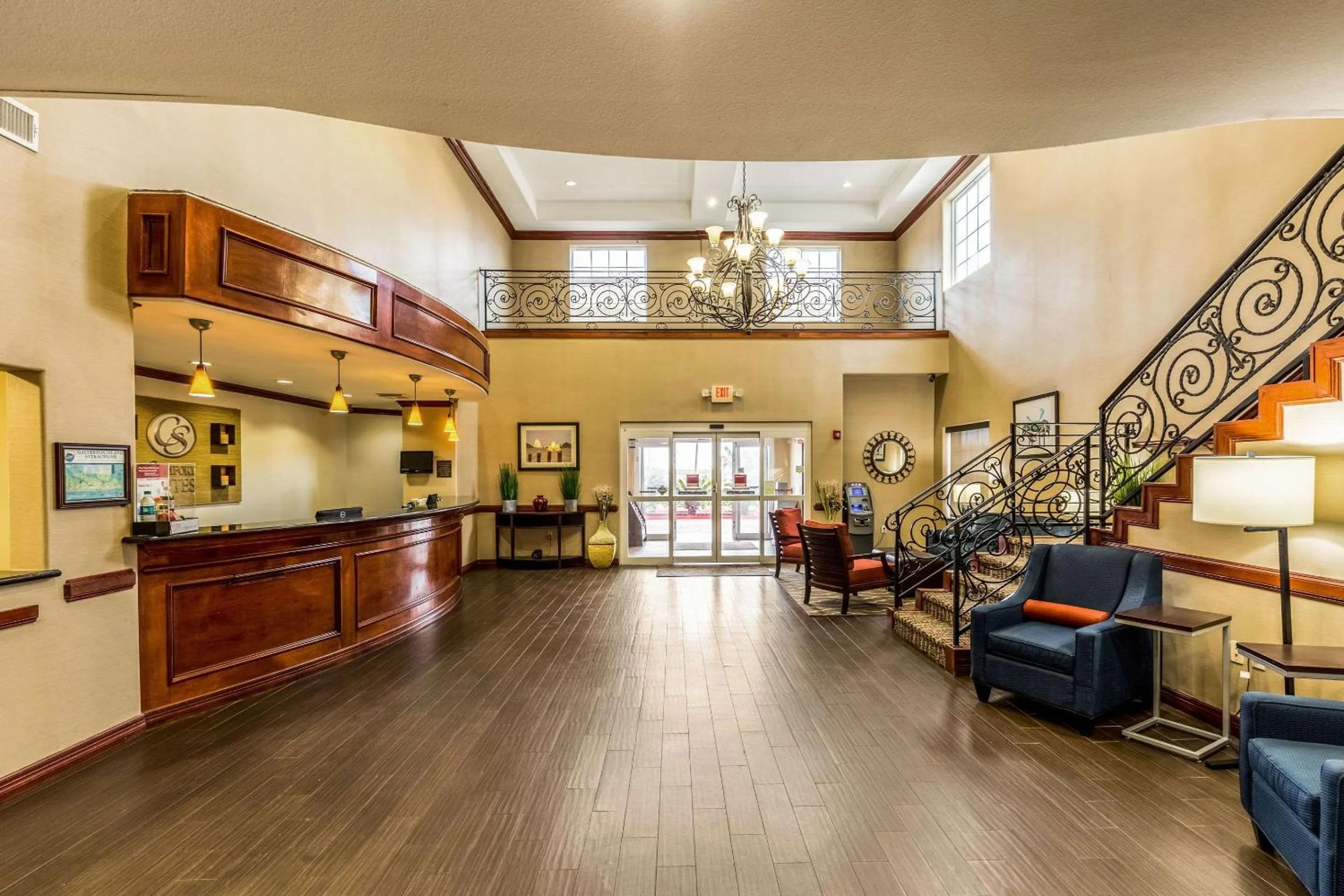 Lobby or reception in Comfort Suites Galveston Cruise Port Area - Beachside