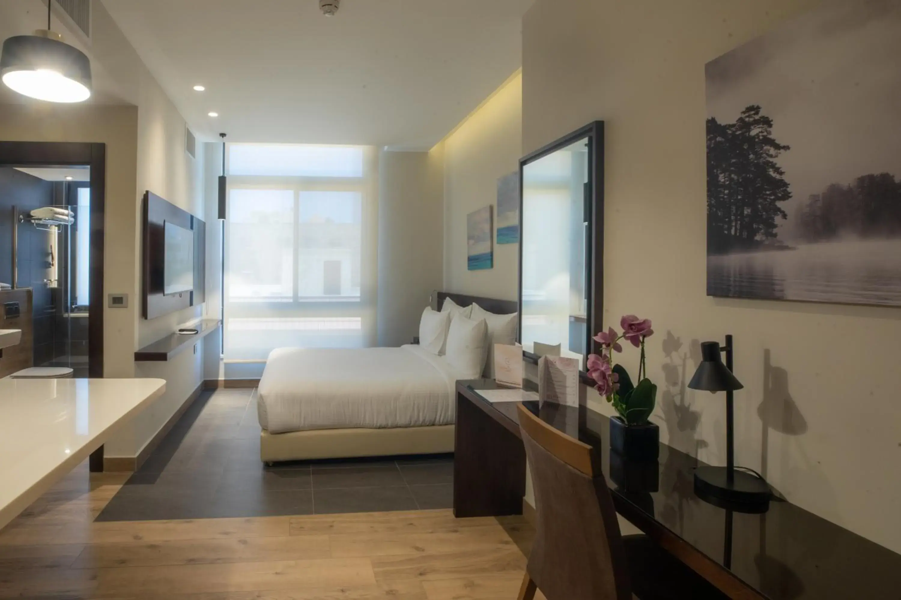 Photo of the whole room, Bed in The Compass Hotel Photo of the whole room, Bed in The Compass Hotel