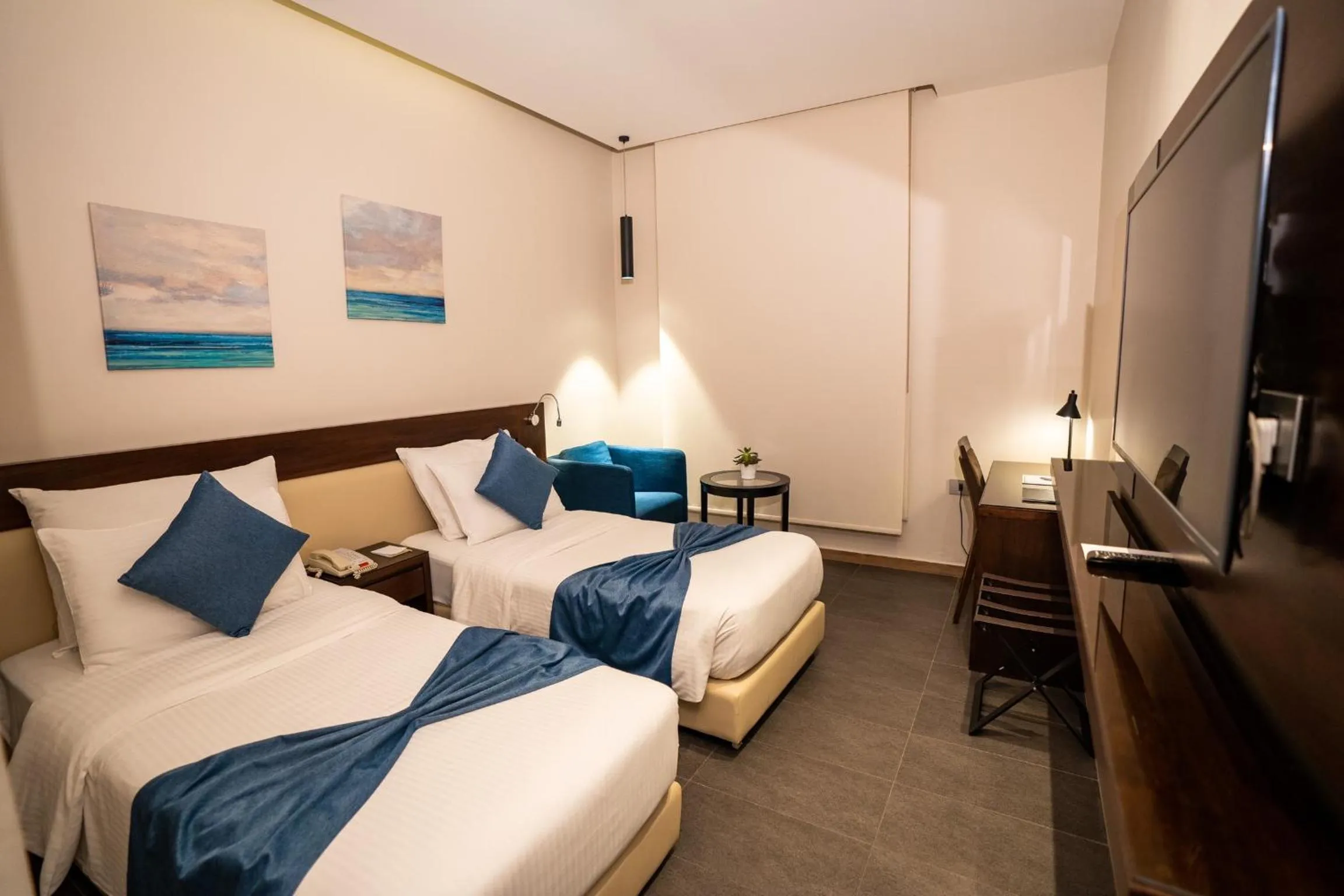 Bedroom, Bed in The Compass Hotel