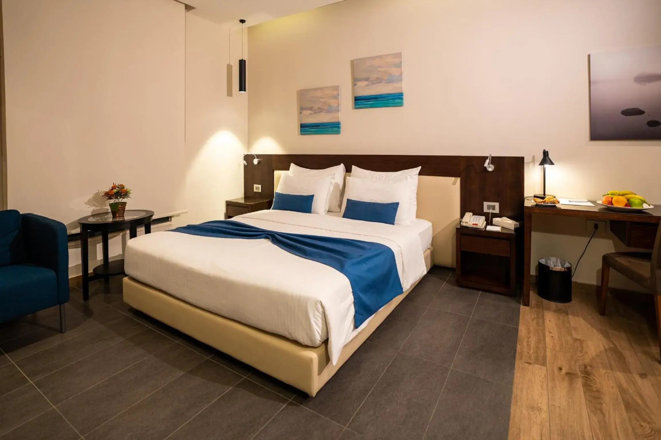 Bedroom, Bed in The Compass Hotel Bedroom, Bed in The Compass Hotel