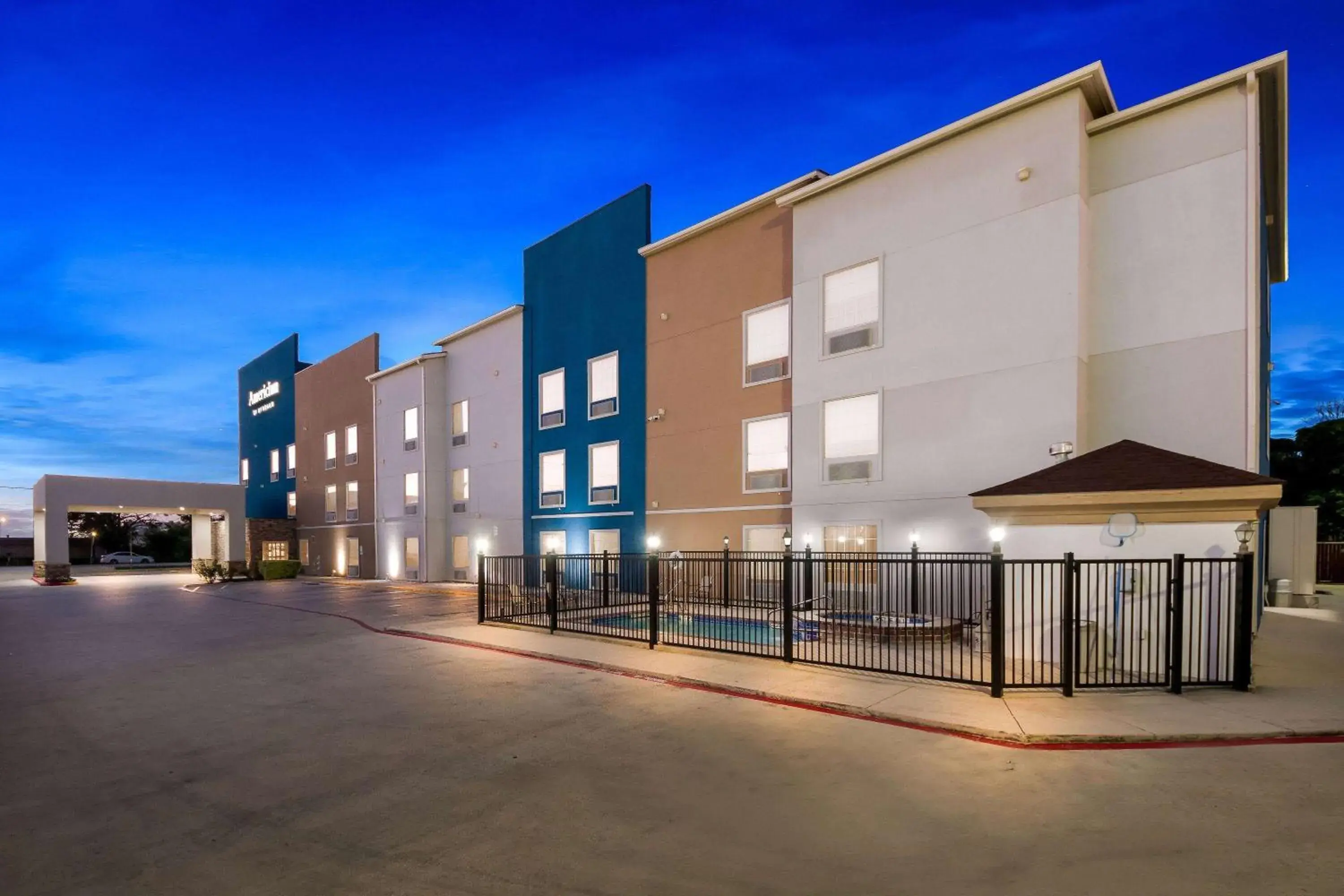 Property building in AmericInn by Wyndham New Braunfels Property building in AmericInn by Wyndham New Braunfels