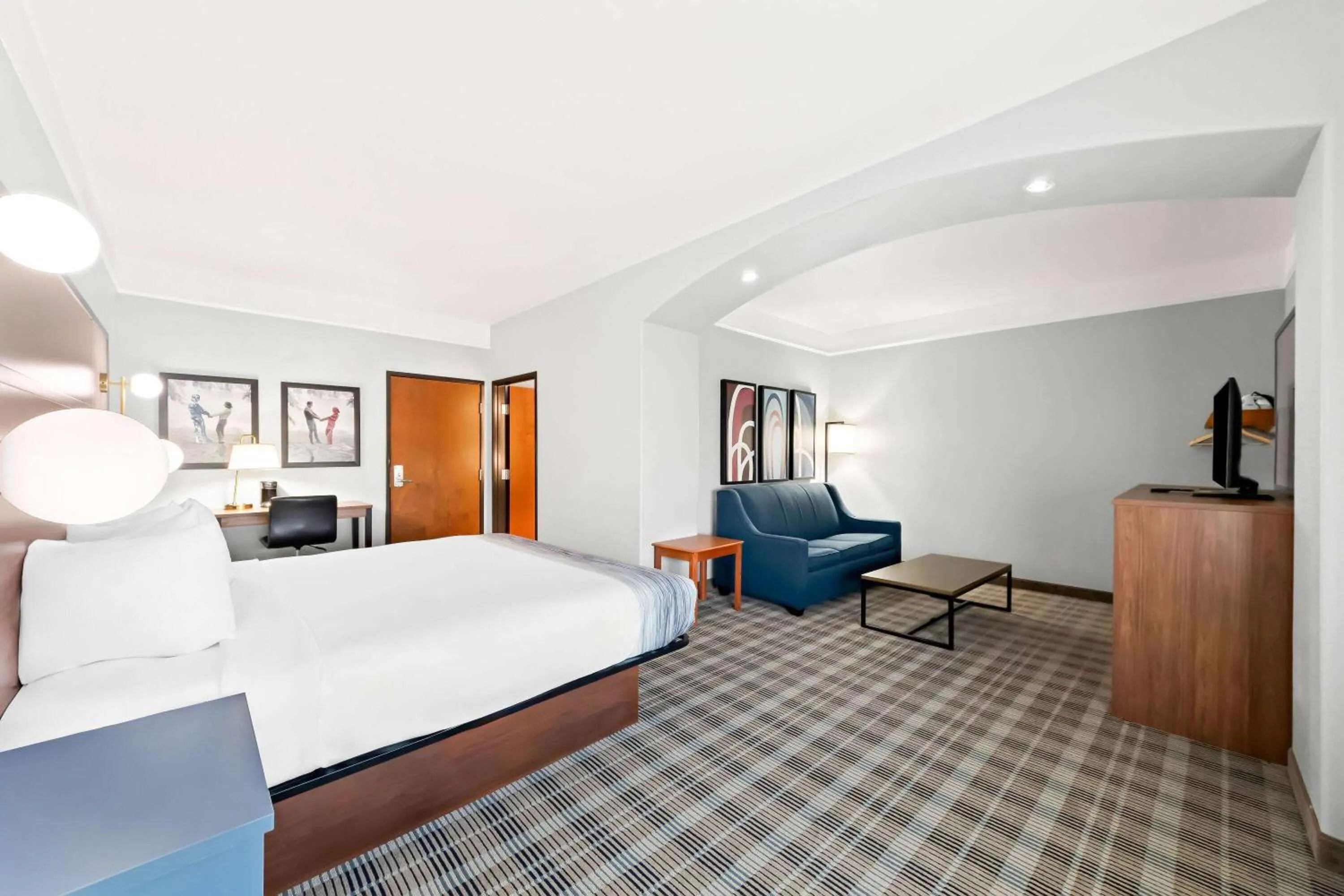 Bed in AmericInn by Wyndham New Braunfels