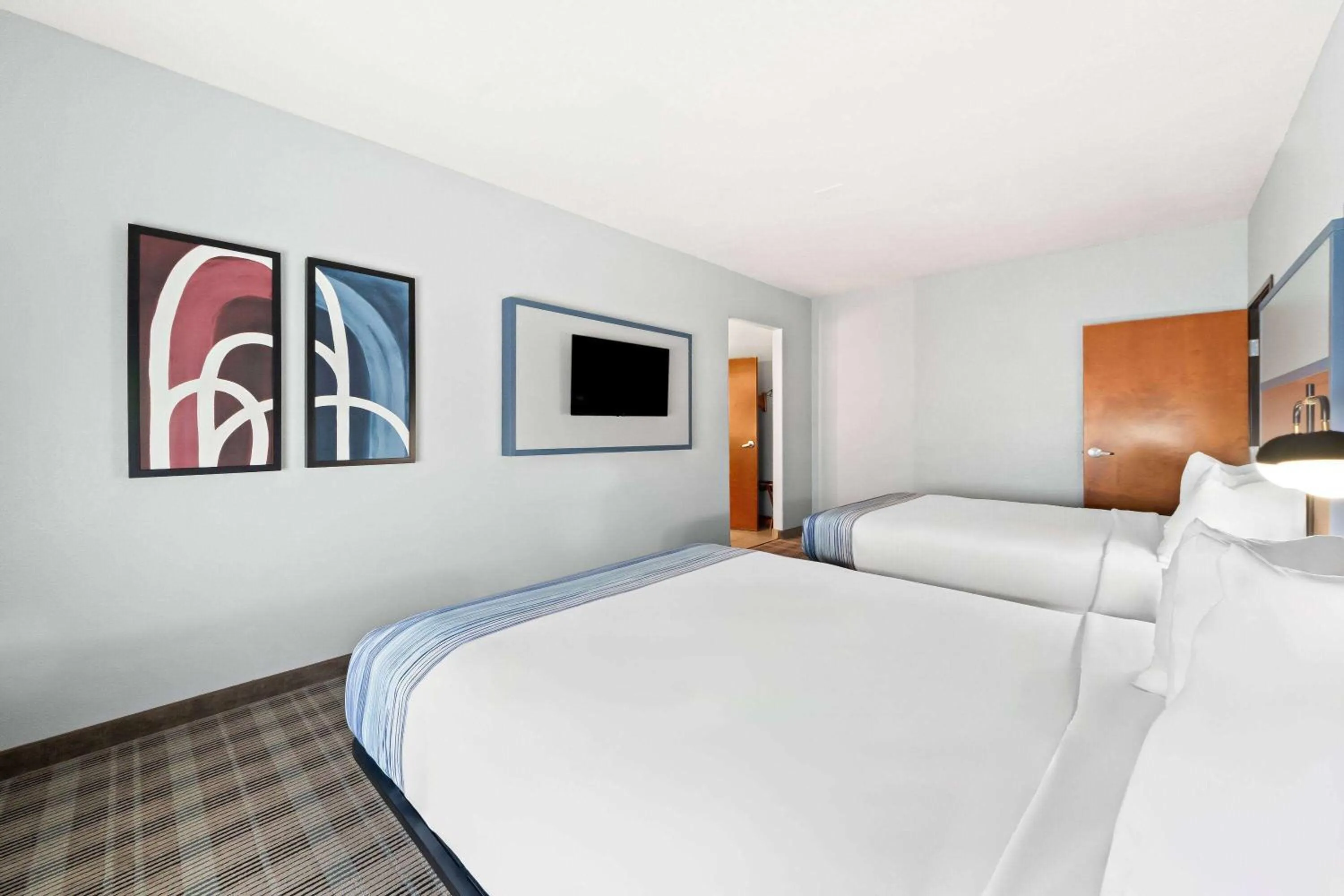 Photo of the whole room, Bed in AmericInn by Wyndham New Braunfels