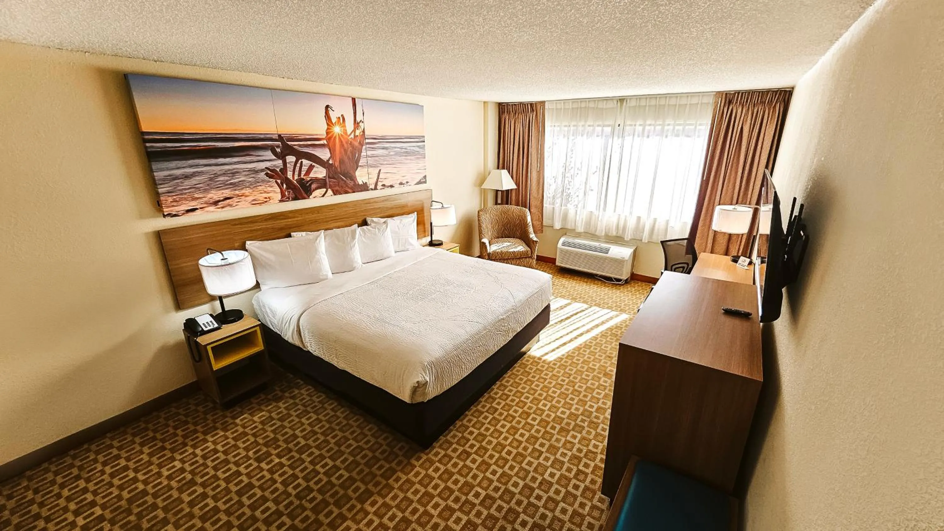 Bed in Days Inn by Wyndham Sherman