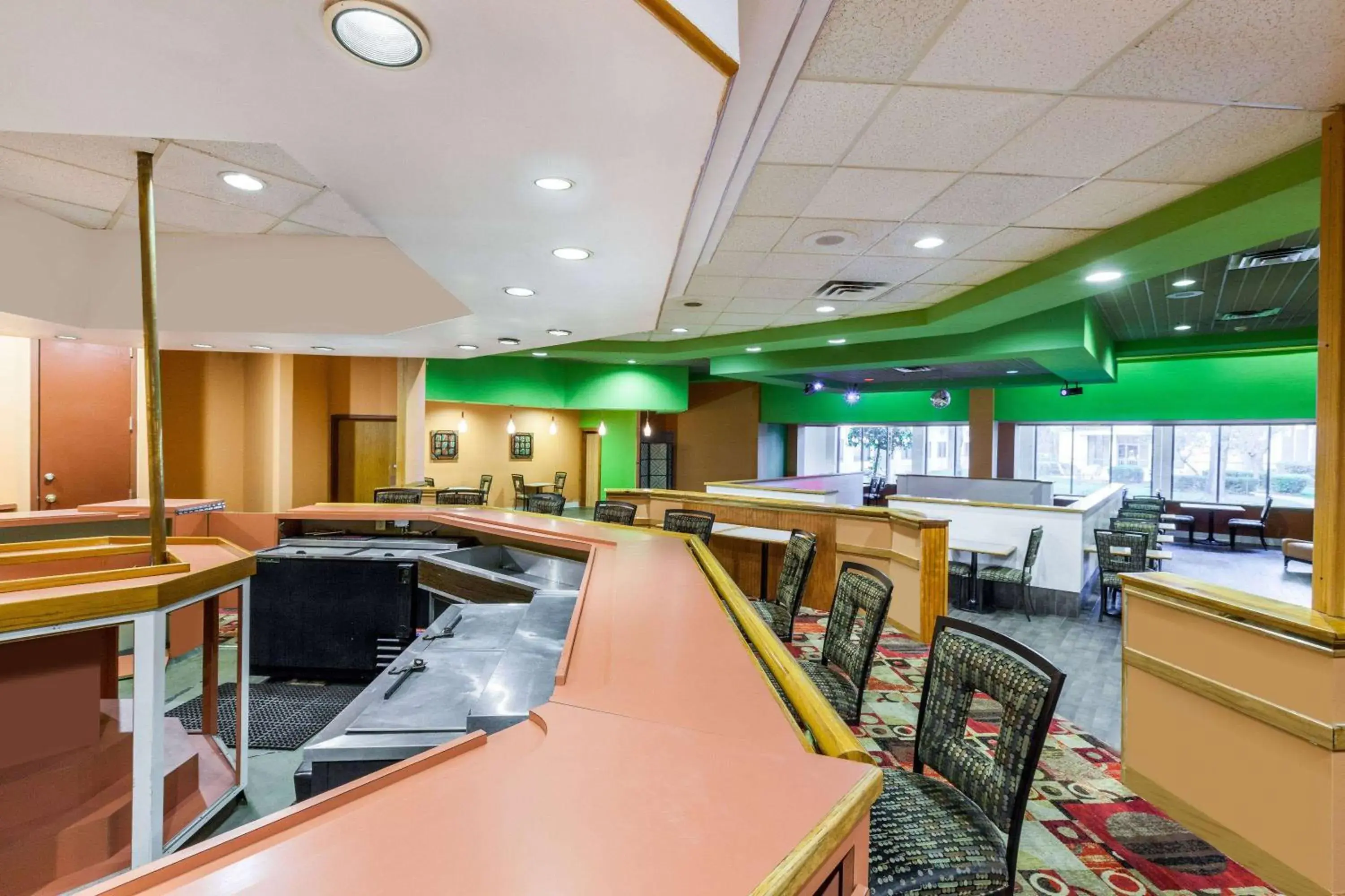 Lounge or bar in Days Inn by Wyndham Sherman Lounge or bar in Days Inn by Wyndham Sherman