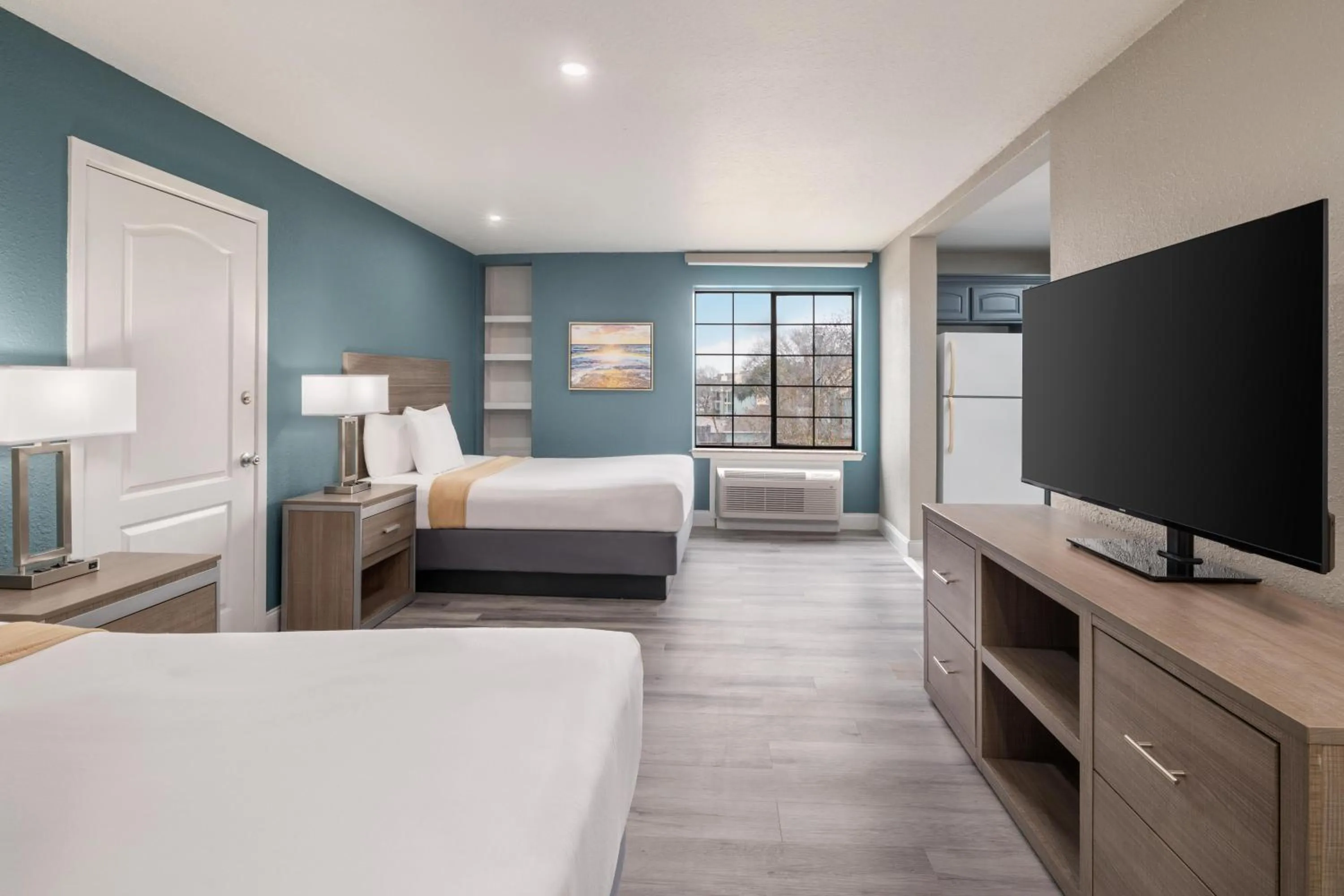 Bedroom, Bed in Melrose @ Seabrook, BW Signature Collection by Best Western