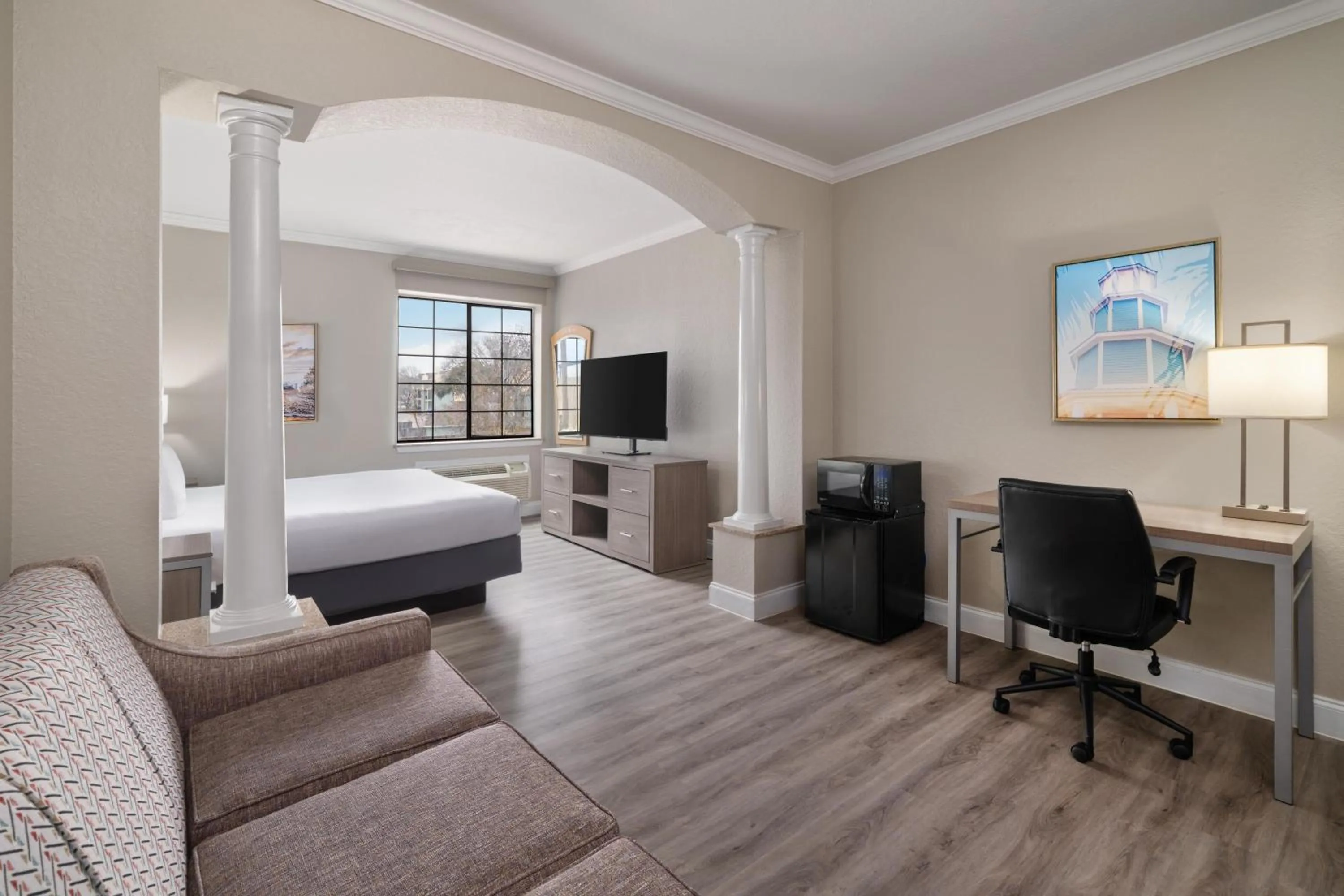 Bedroom, Bed in Melrose @ Seabrook, BW Signature Collection by Best Western