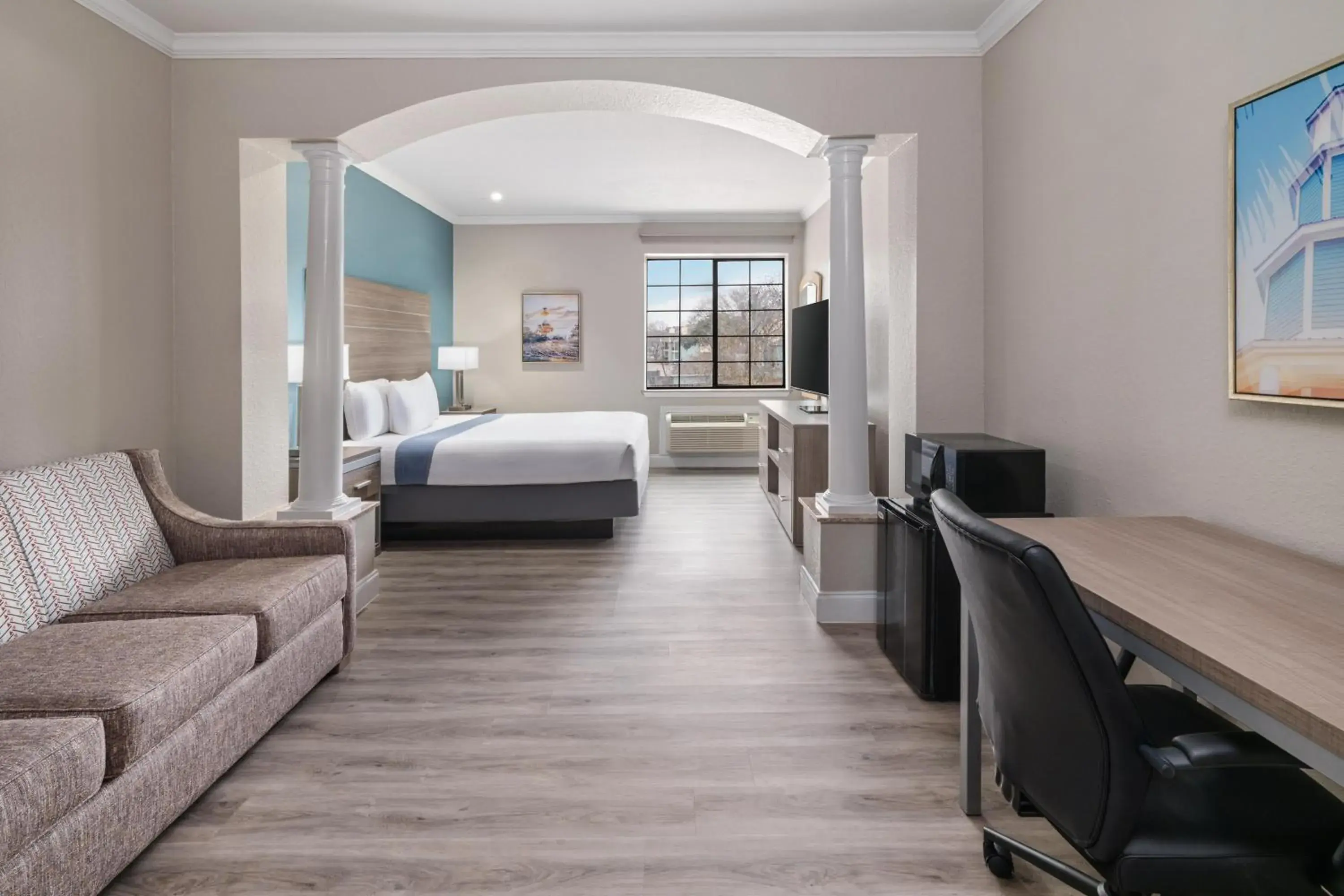 Bedroom, Bed in Melrose @ Seabrook, BW Signature Collection by Best Western Bedroom, Bed in Melrose @ Seabrook, BW Signature Collection by Best Western