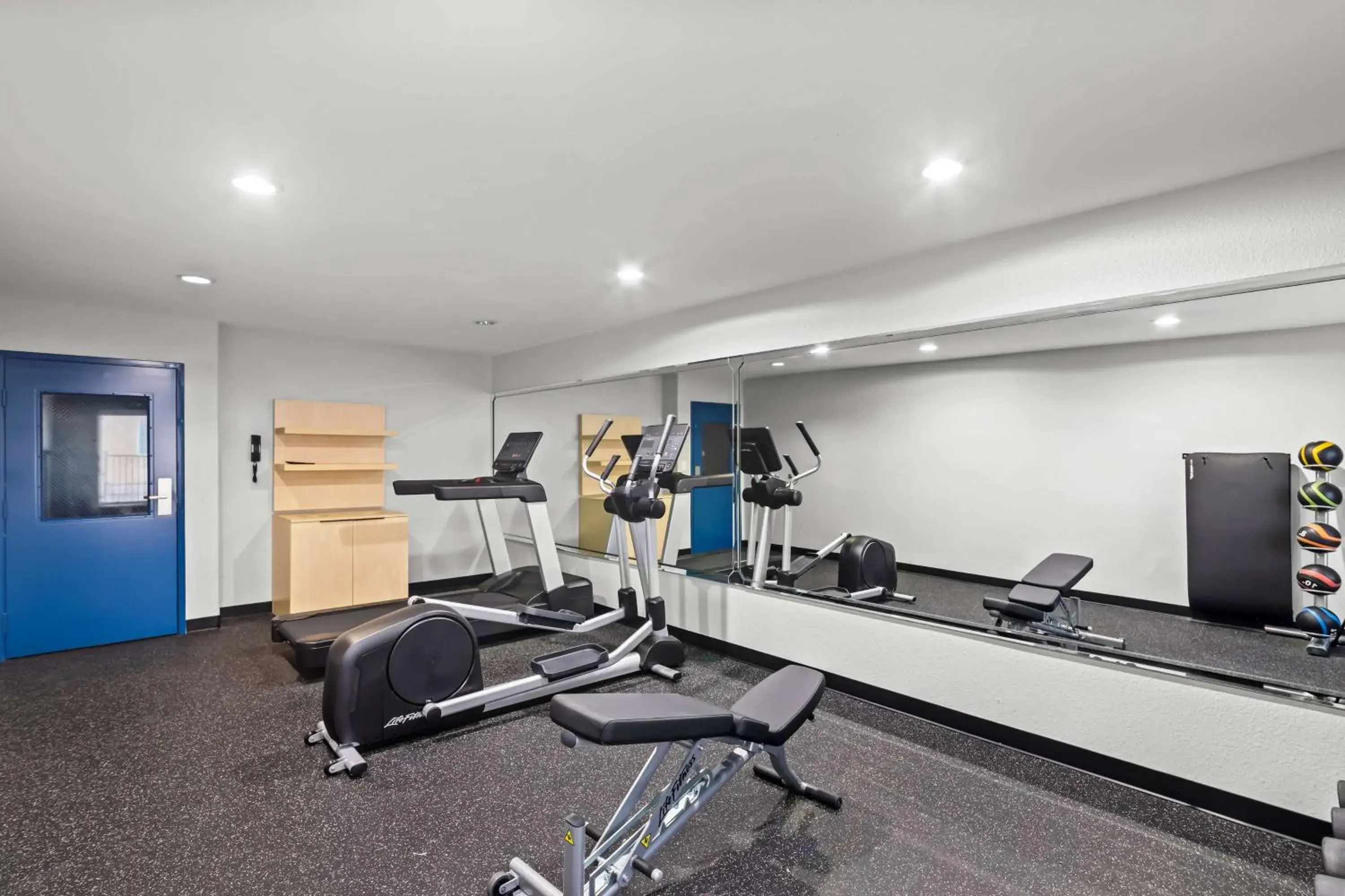 Fitness centre/facilities in Spark by Hilton Killeen Fitness centre/facilities in Spark by Hilton Killeen