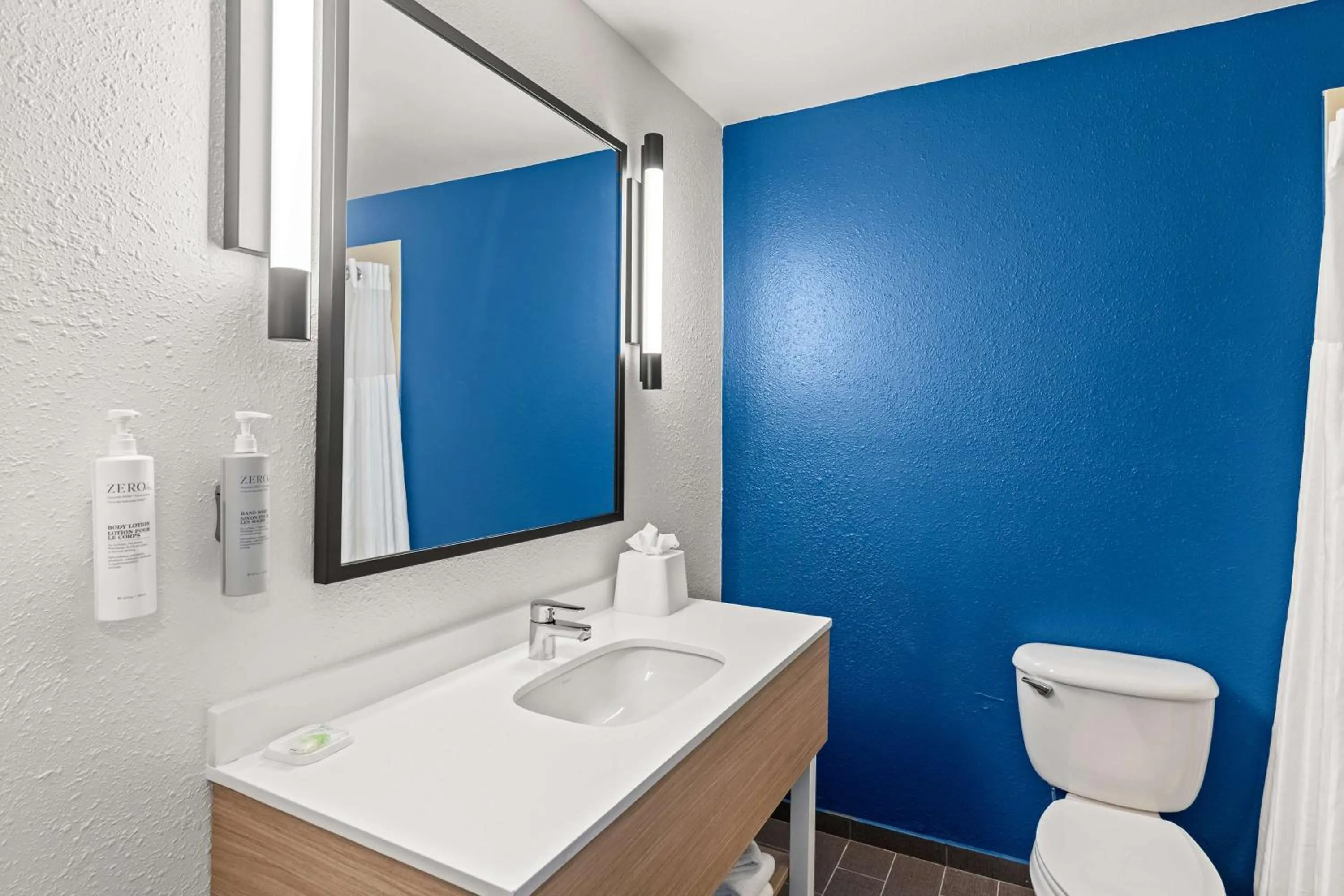 Bathroom in Sleep Inn & Suites Near Fort Cavazos