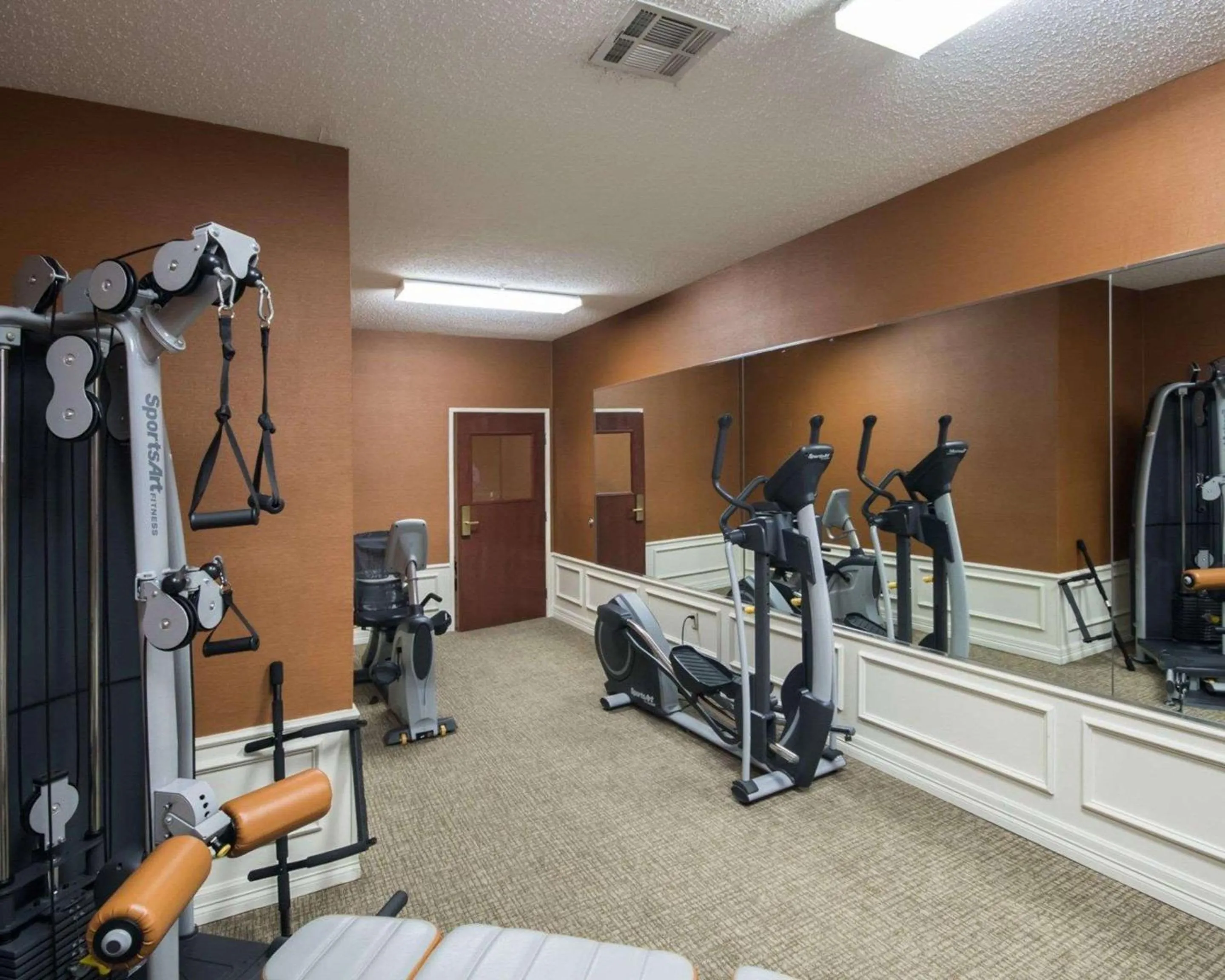 Fitness centre/facilities in Comfort Inn & Suites
