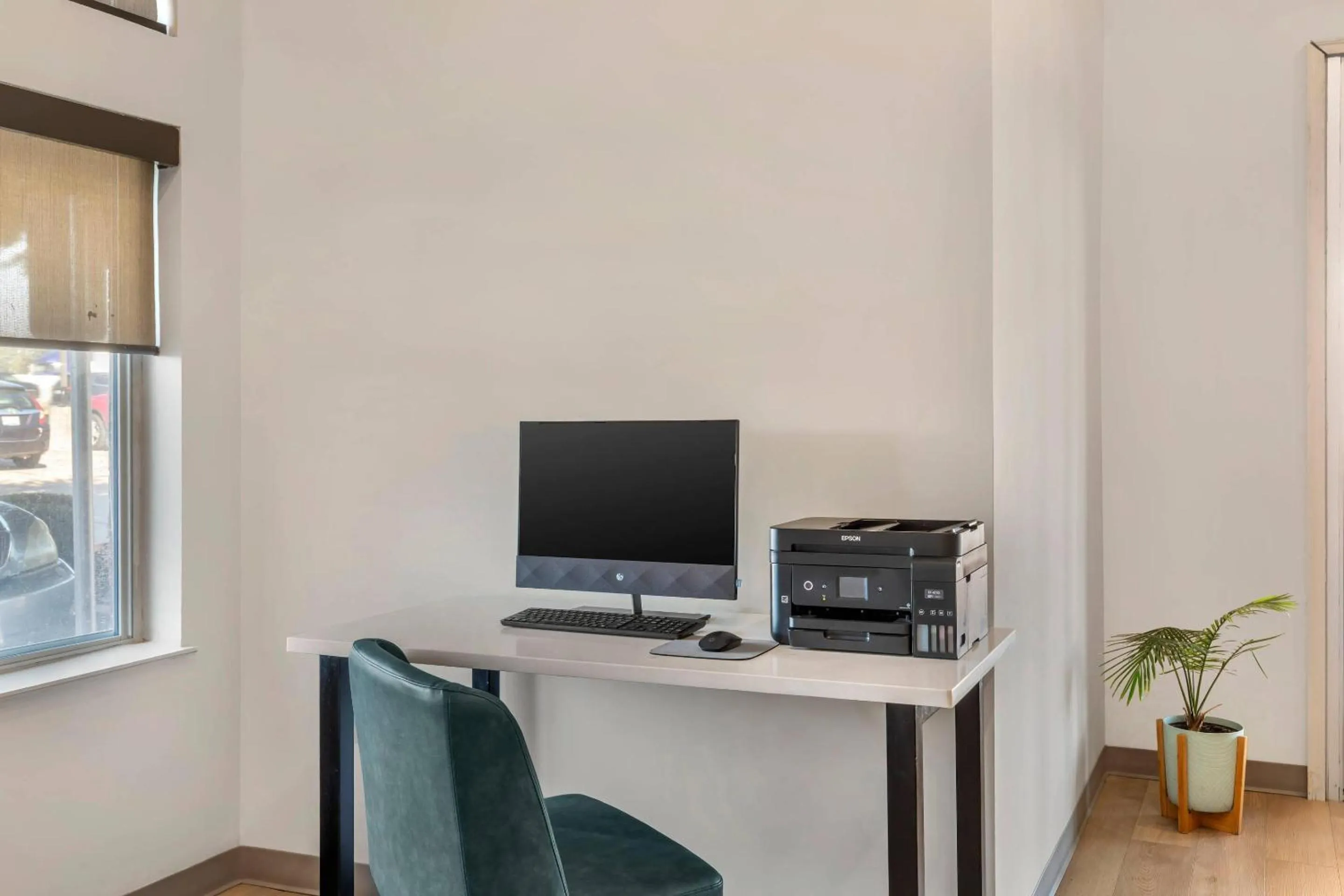 Business facilities in Comfort Inn & Suites Red Oak - Dallas Area