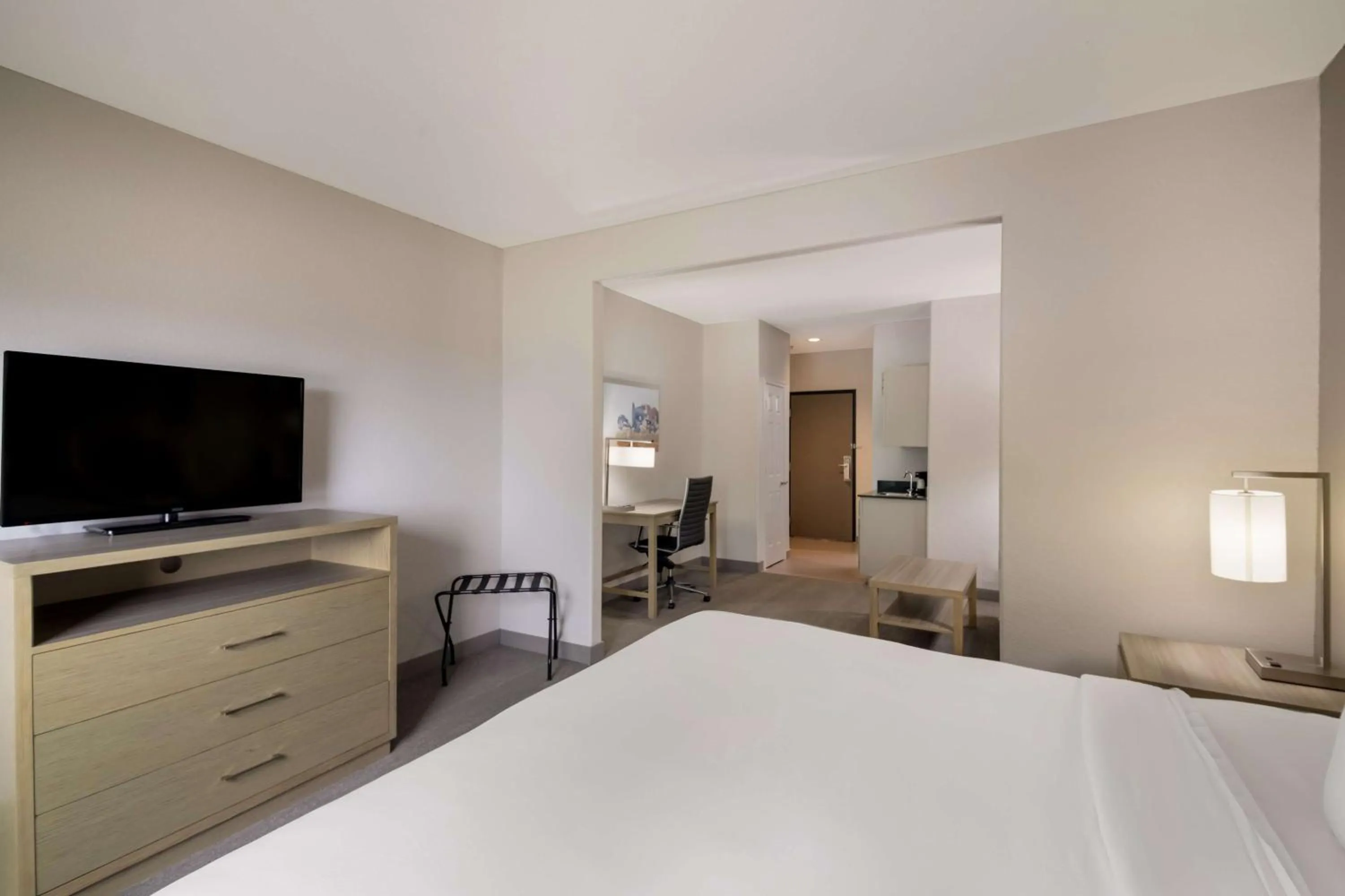 Bedroom, Bed in Best Western Plus Killeen - Fort Cavazos Hotel & Suites