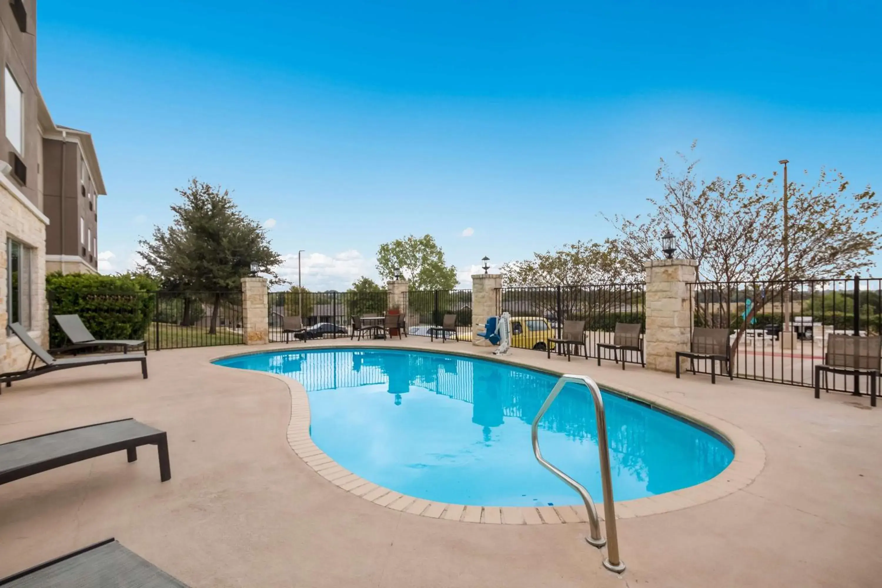 Pool view in Best Western Plus Killeen - Fort Cavazos Hotel & Suites Pool view in Best Western Plus Killeen - Fort Cavazos Hotel & Suites