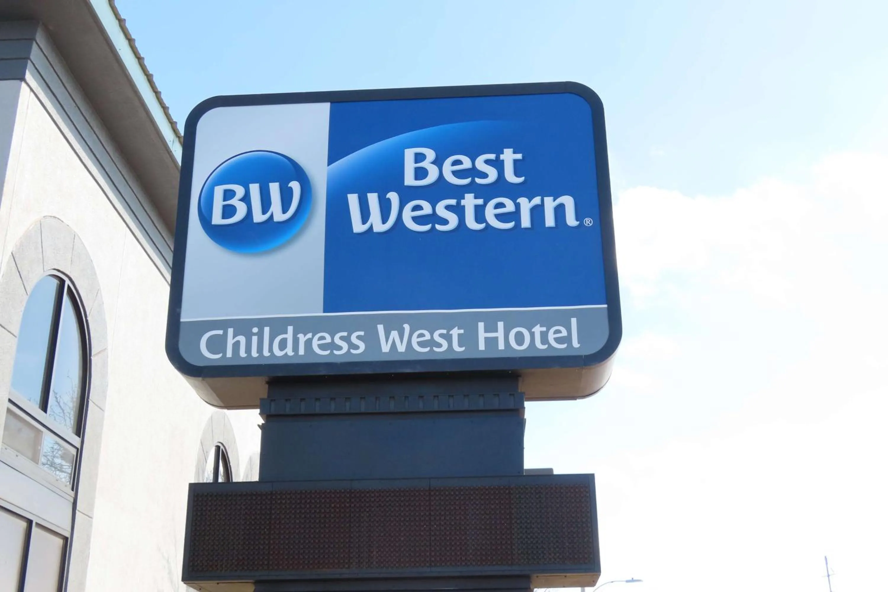 Property building in Best Western Childress West Hotel