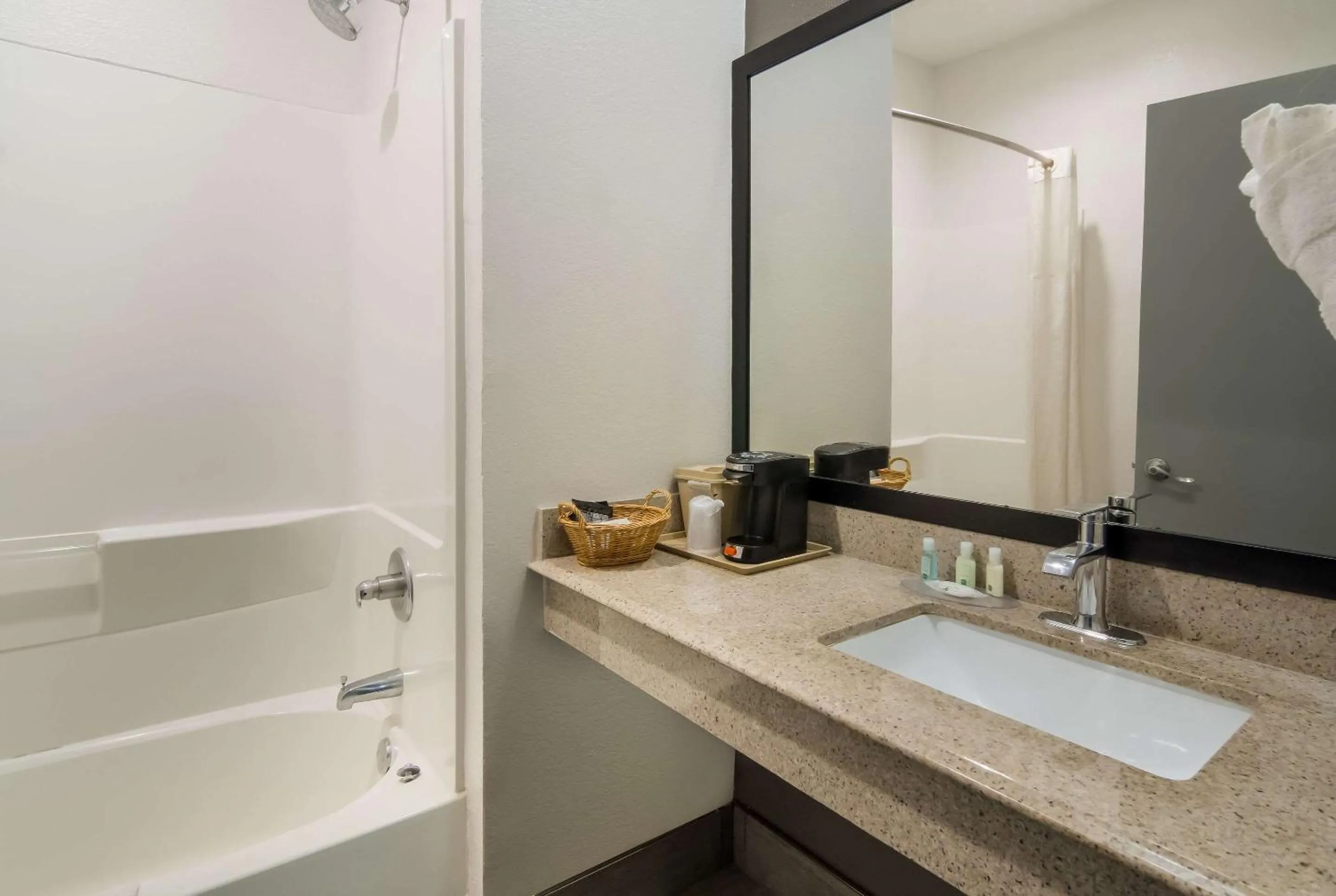 Bedroom in Quality Inn & Suites Waco North