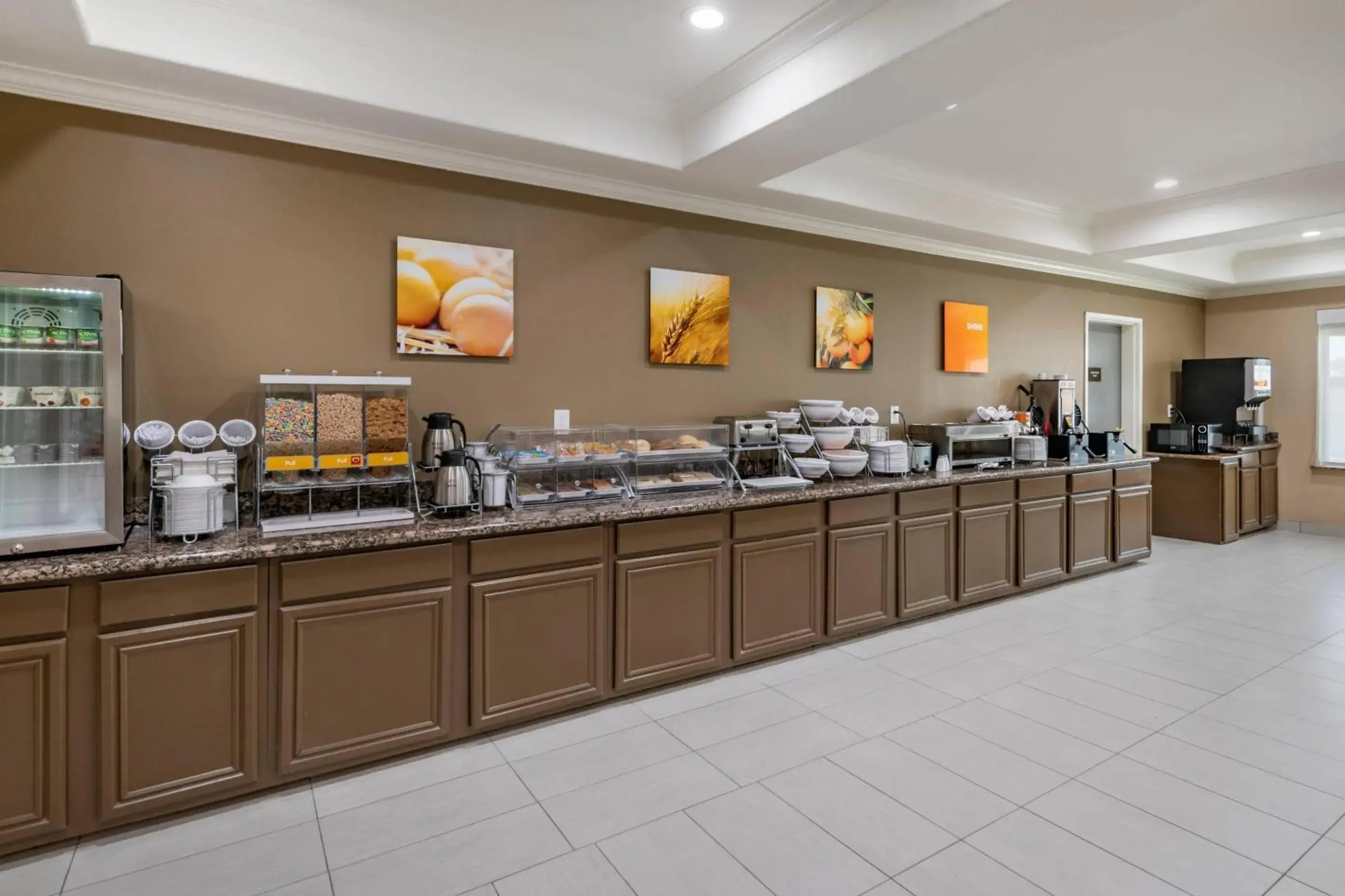 Breakfast in Comfort Inn & Suites Lubbock West Breakfast in Comfort Inn & Suites Lubbock West