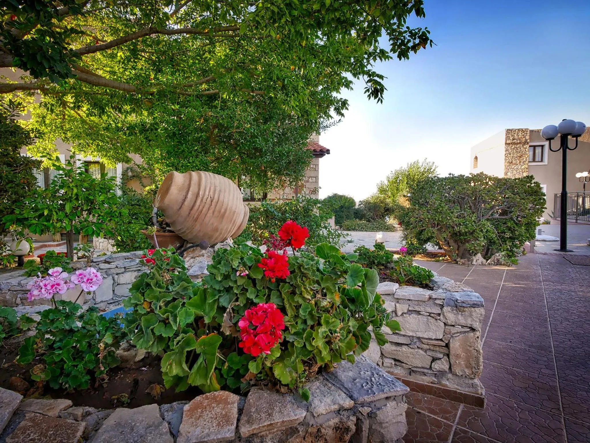 Garden in Areti Aparthotel
