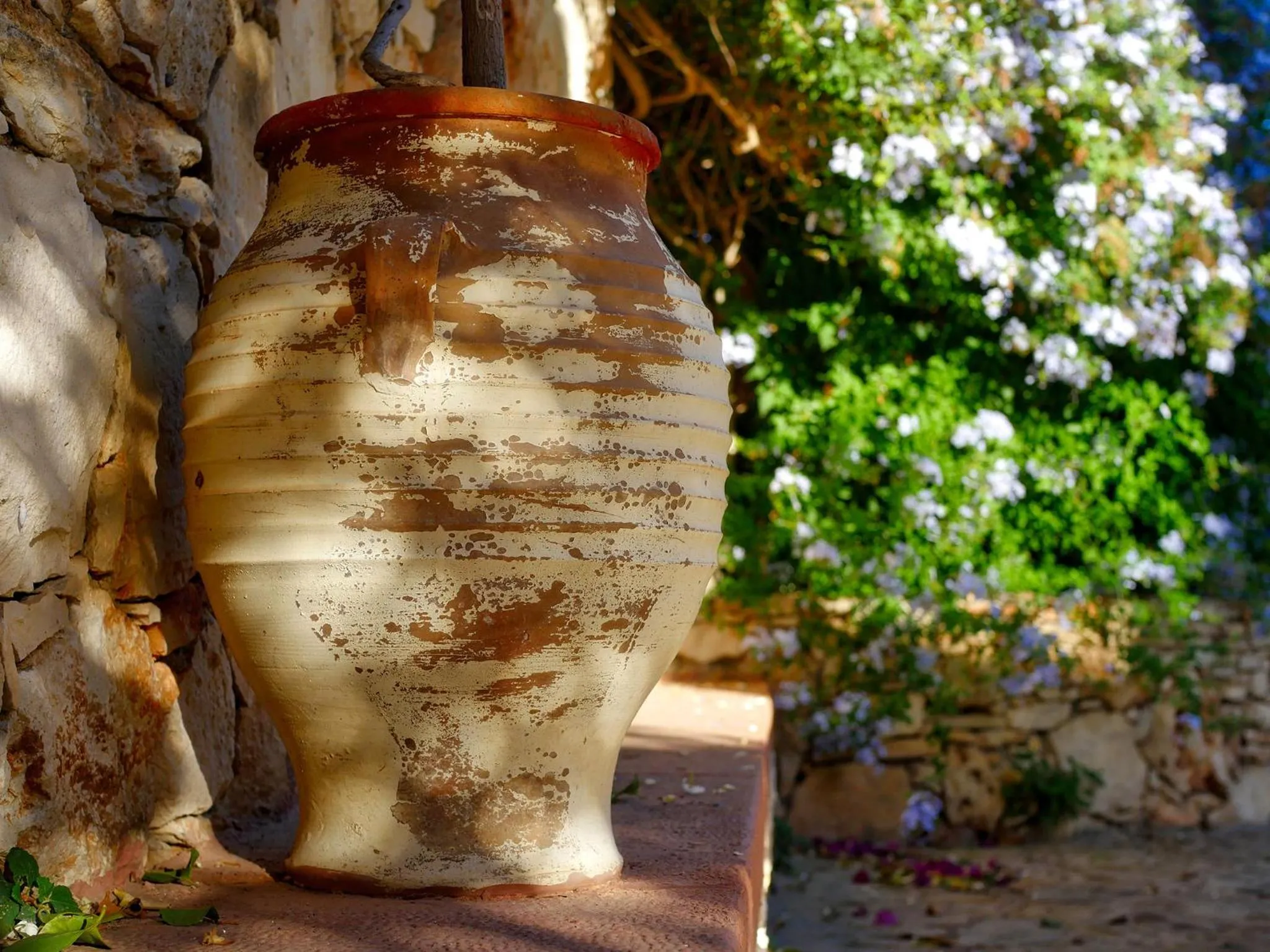 Decorative detail in Areti Aparthotel