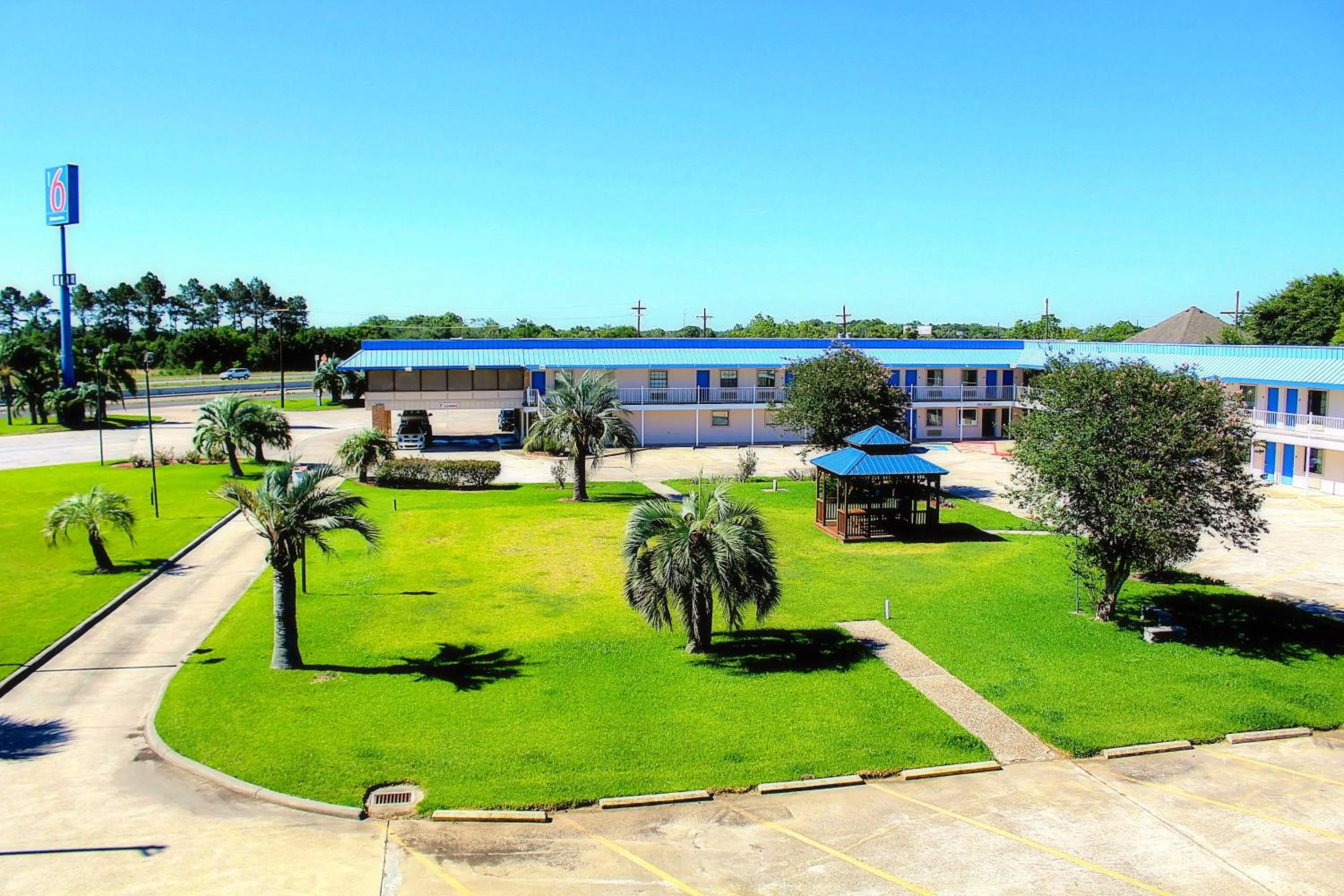 Bird's eye view in Motel 6-Winnie, TX