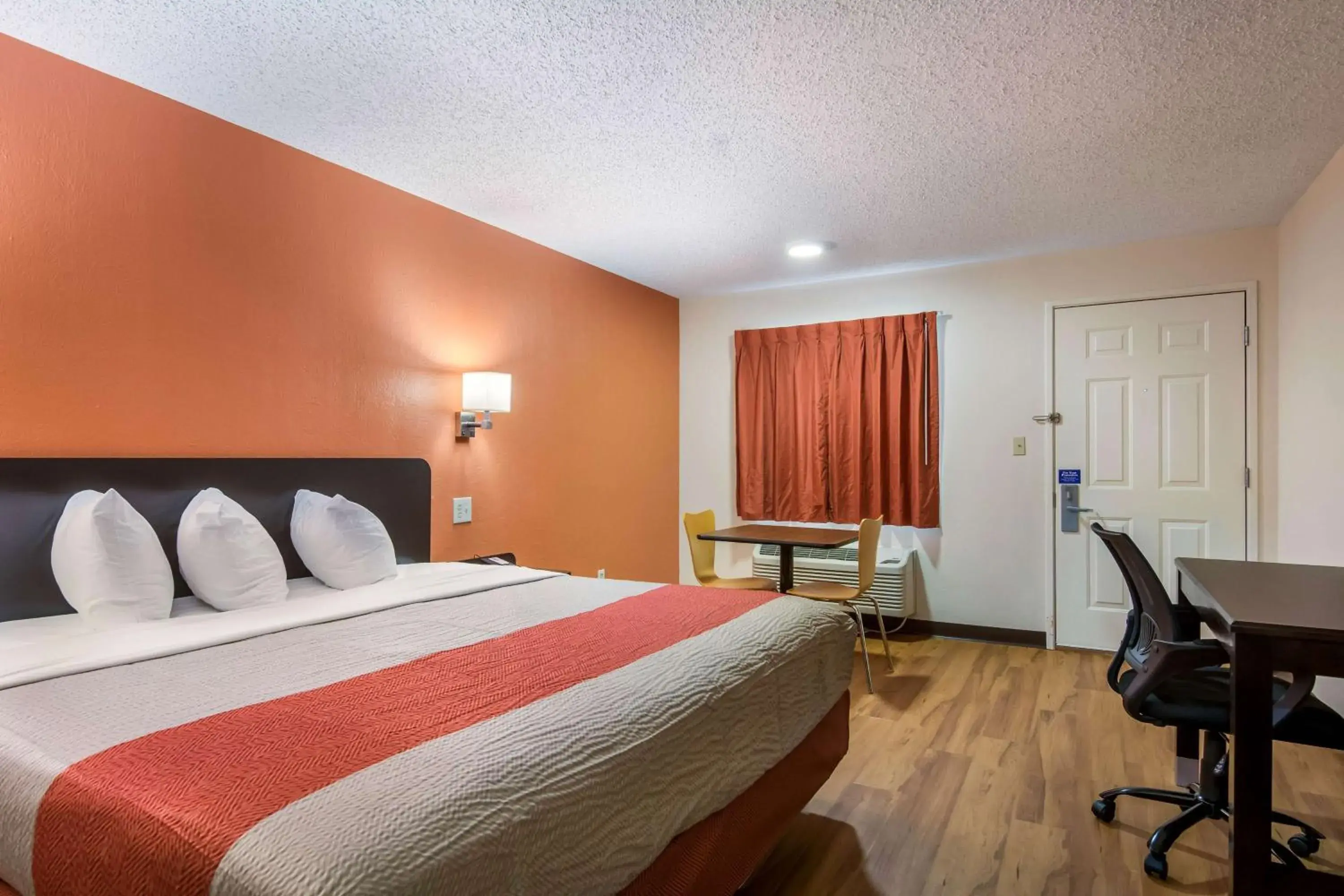 Photo of the whole room, Bed in Motel 6-Winnie, TX Photo of the whole room, Bed in Motel 6-Winnie, TX