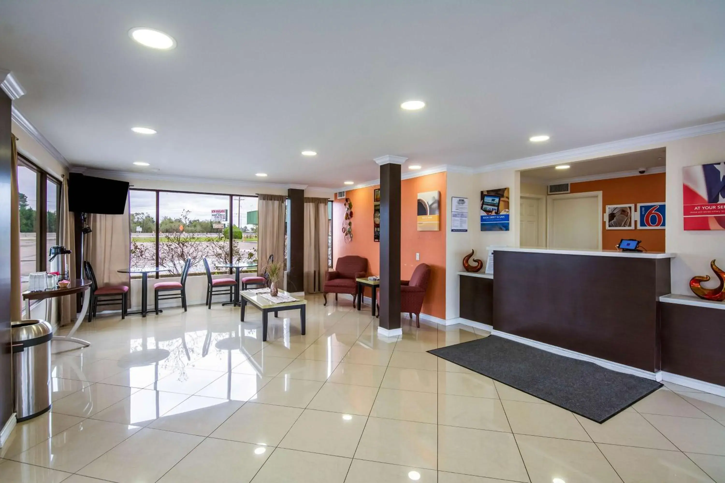 Lobby or reception in Motel 6-Winnie, TX Lobby or reception in Motel 6-Winnie, TX