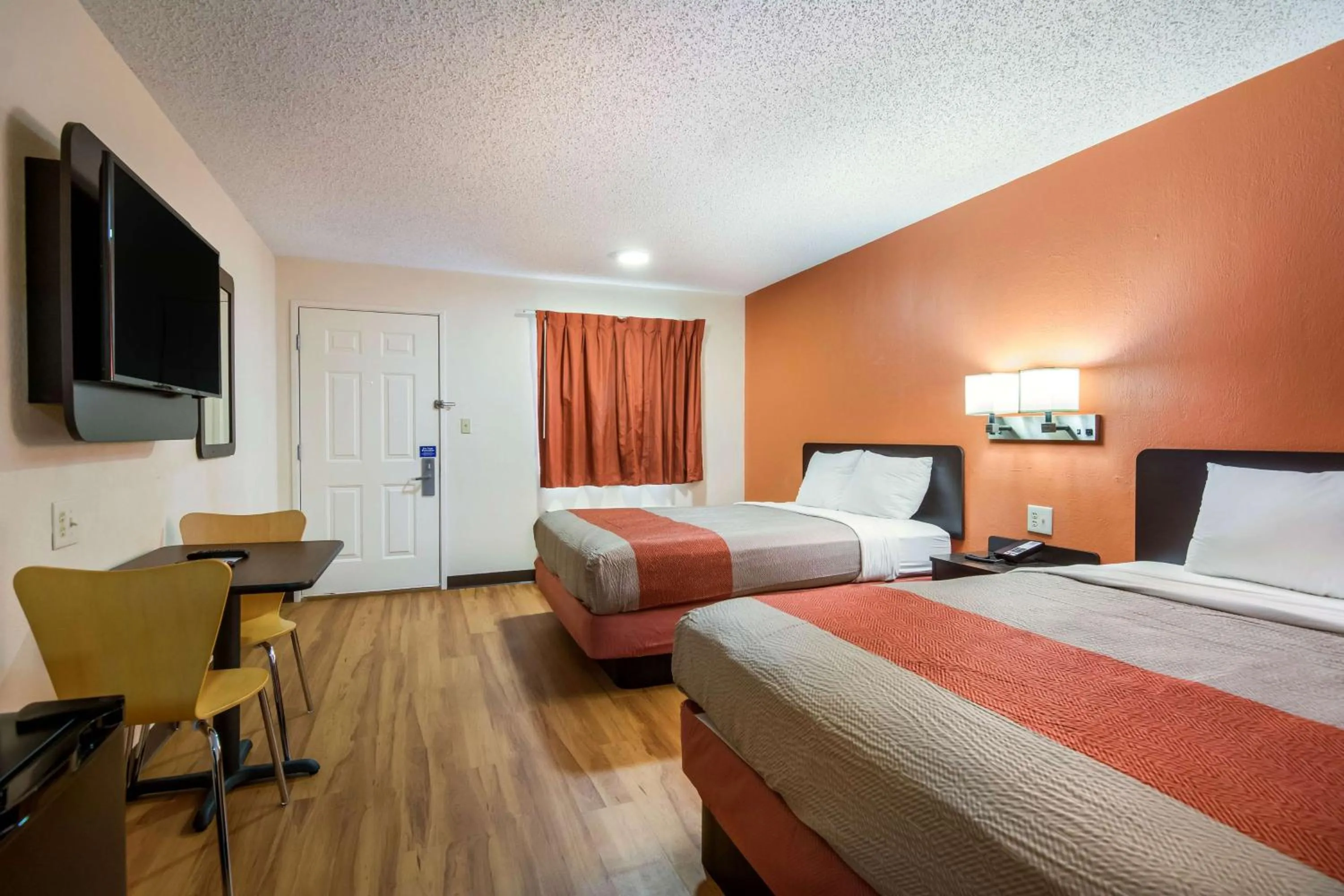 Photo of the whole room, Bed in Motel 6-Winnie, TX