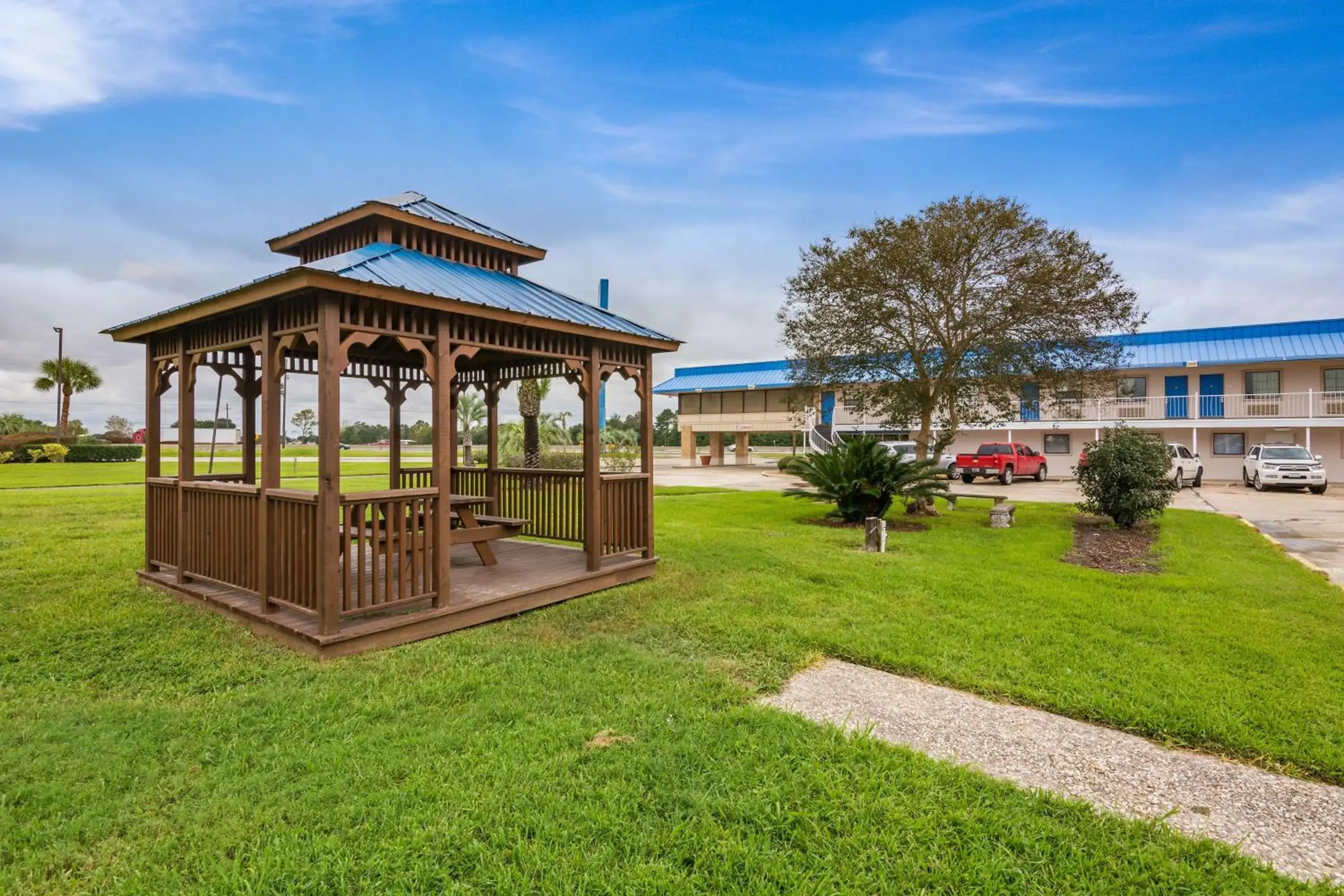 Property building in Motel 6-Winnie, TX Property building in Motel 6-Winnie, TX