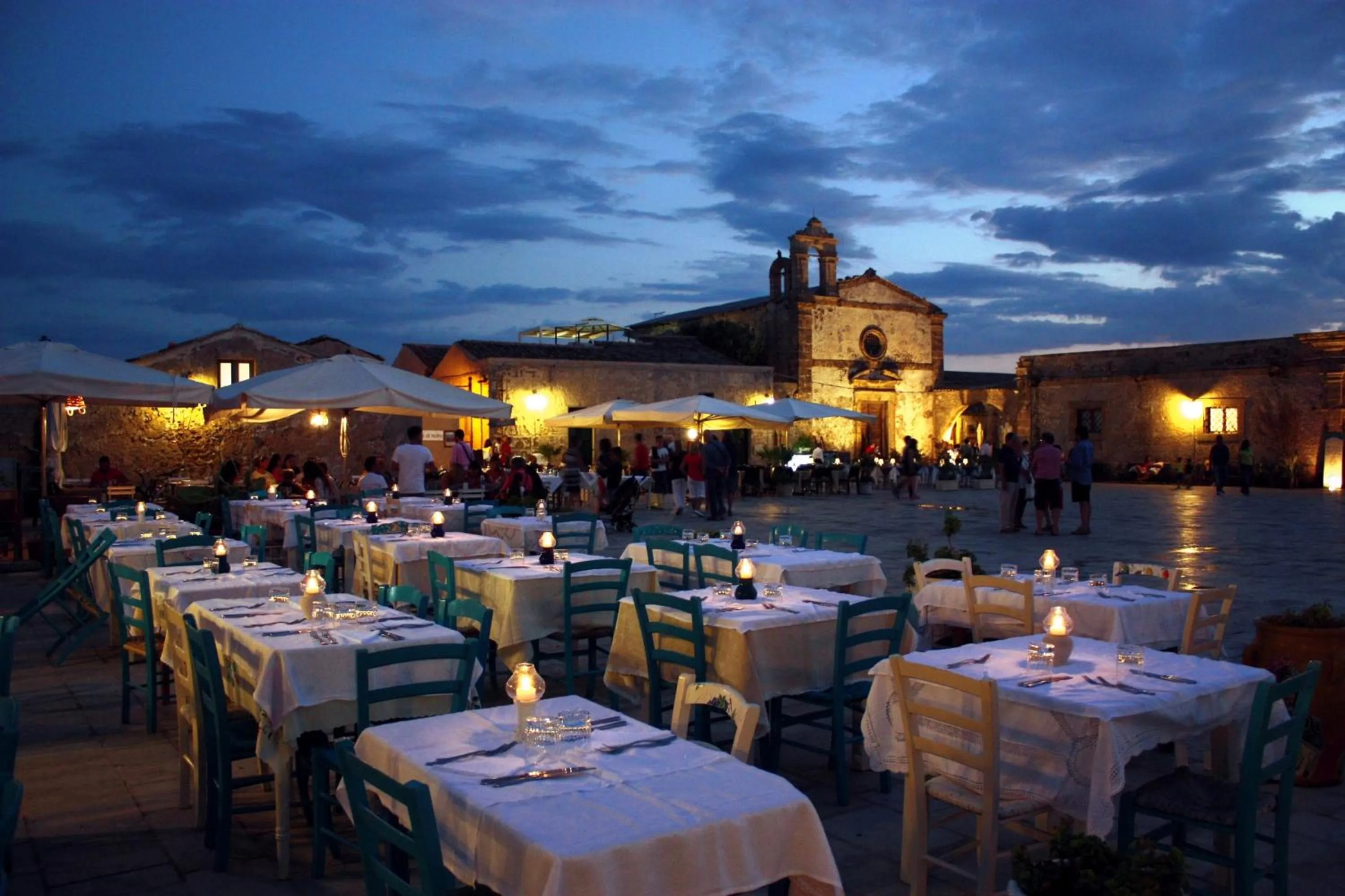Restaurant/Places to Eat in B&B L'alloro