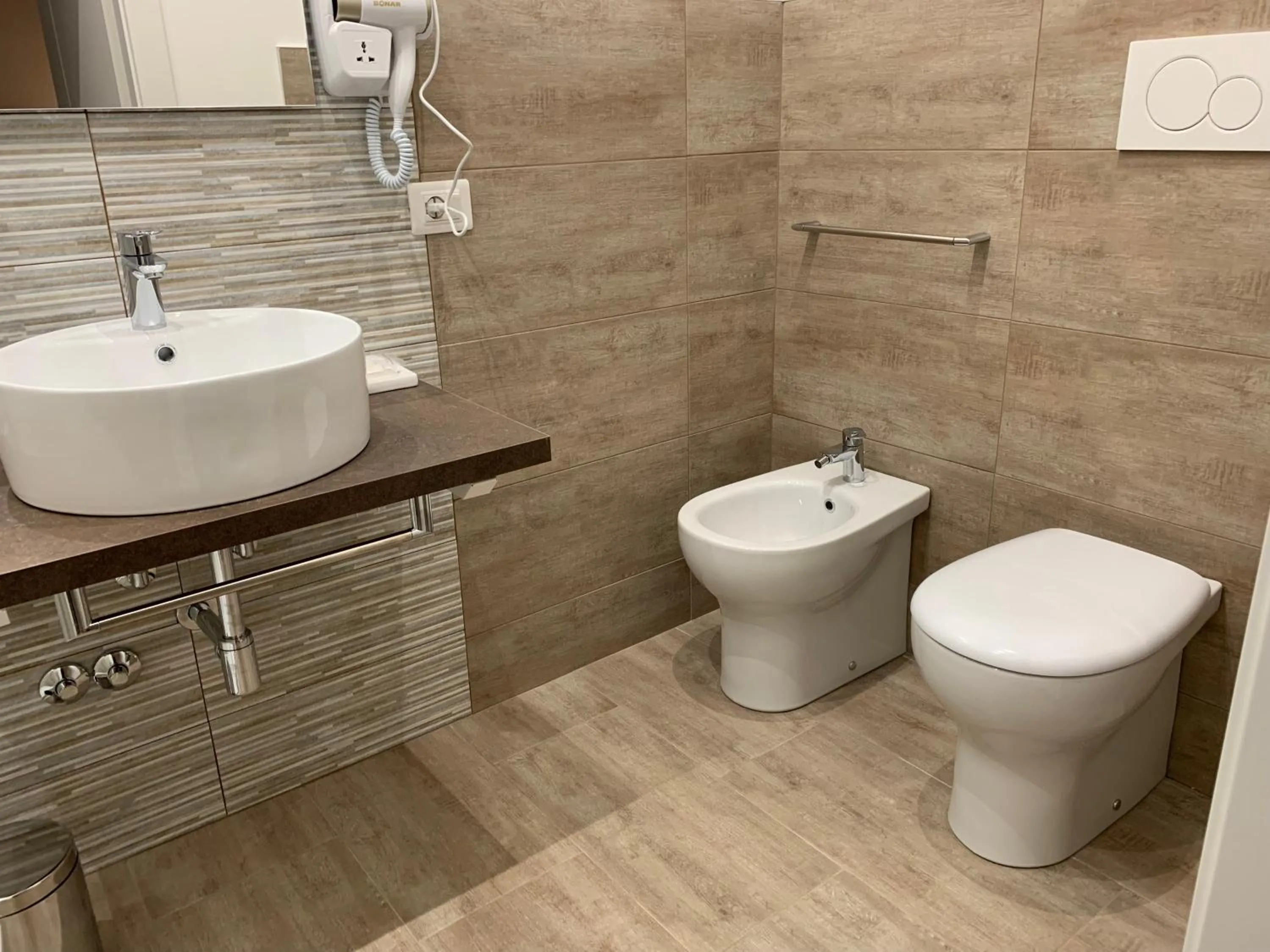 Bathroom in B&B L'alloro